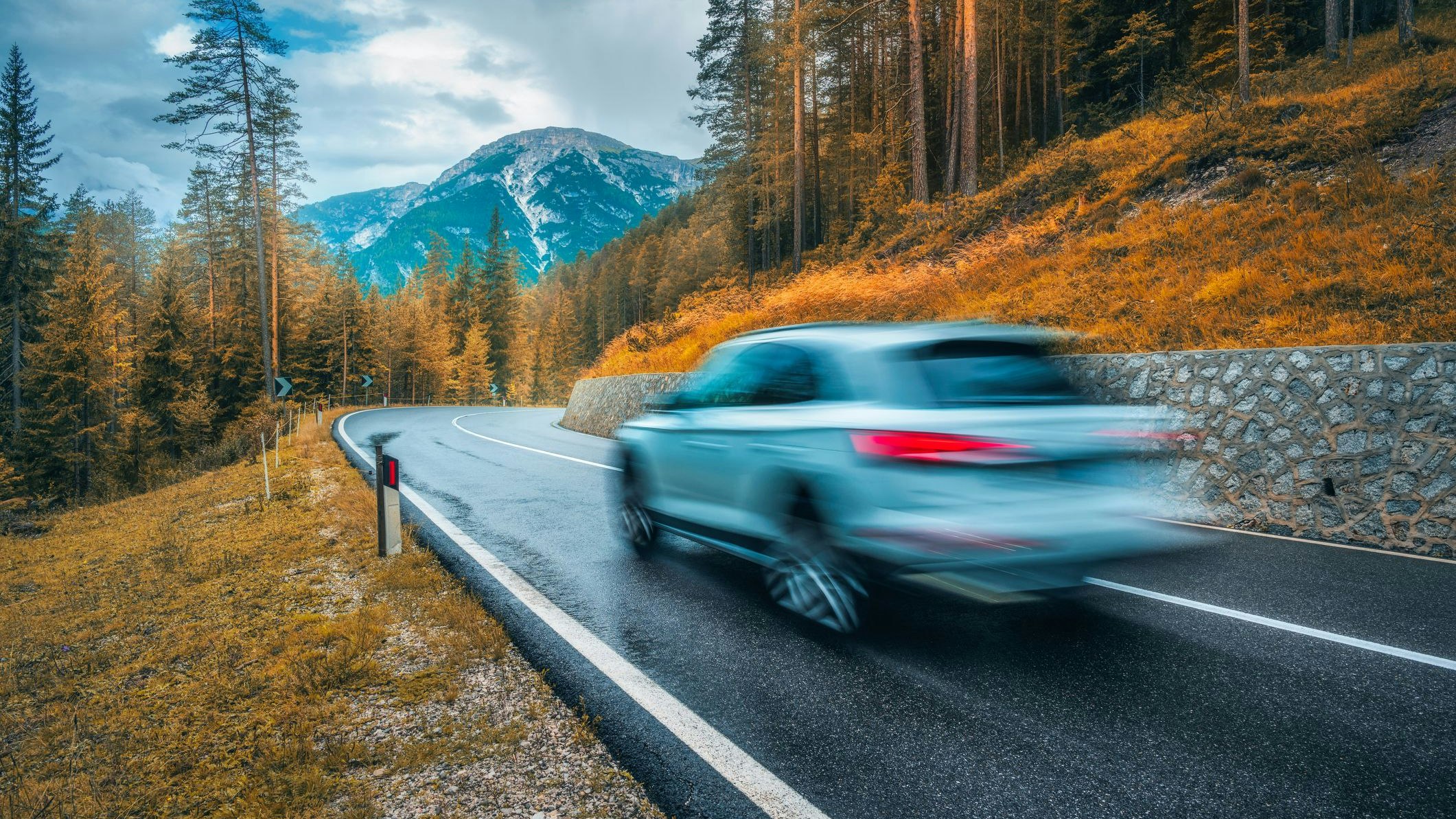 Heute.at - Herbstwetter bringt Regen, Nebel und starken Wind