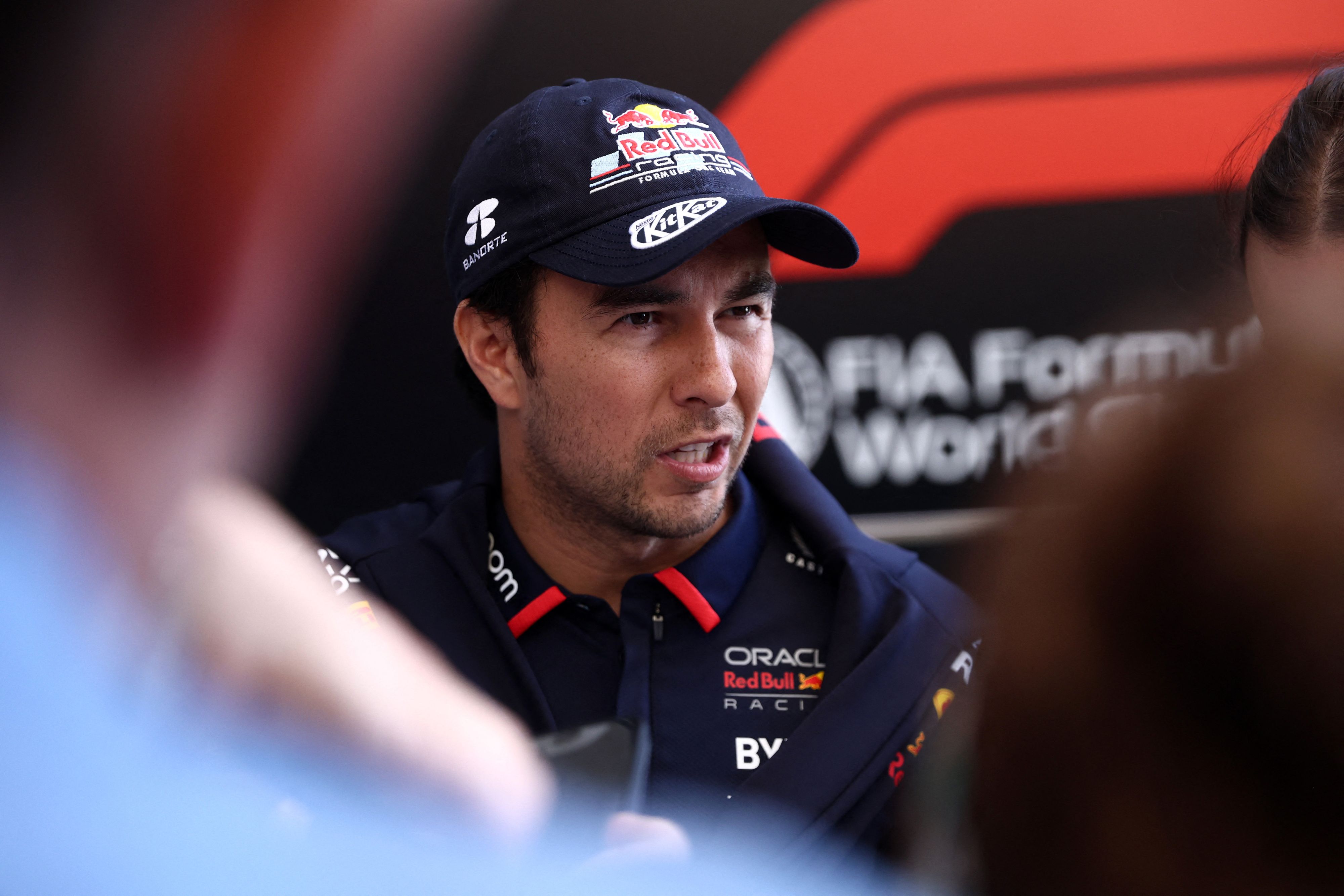 Formel-1-Ass Sergio Perez glaubt weiterhin an seinen Verbleib bei Red Bull. 
