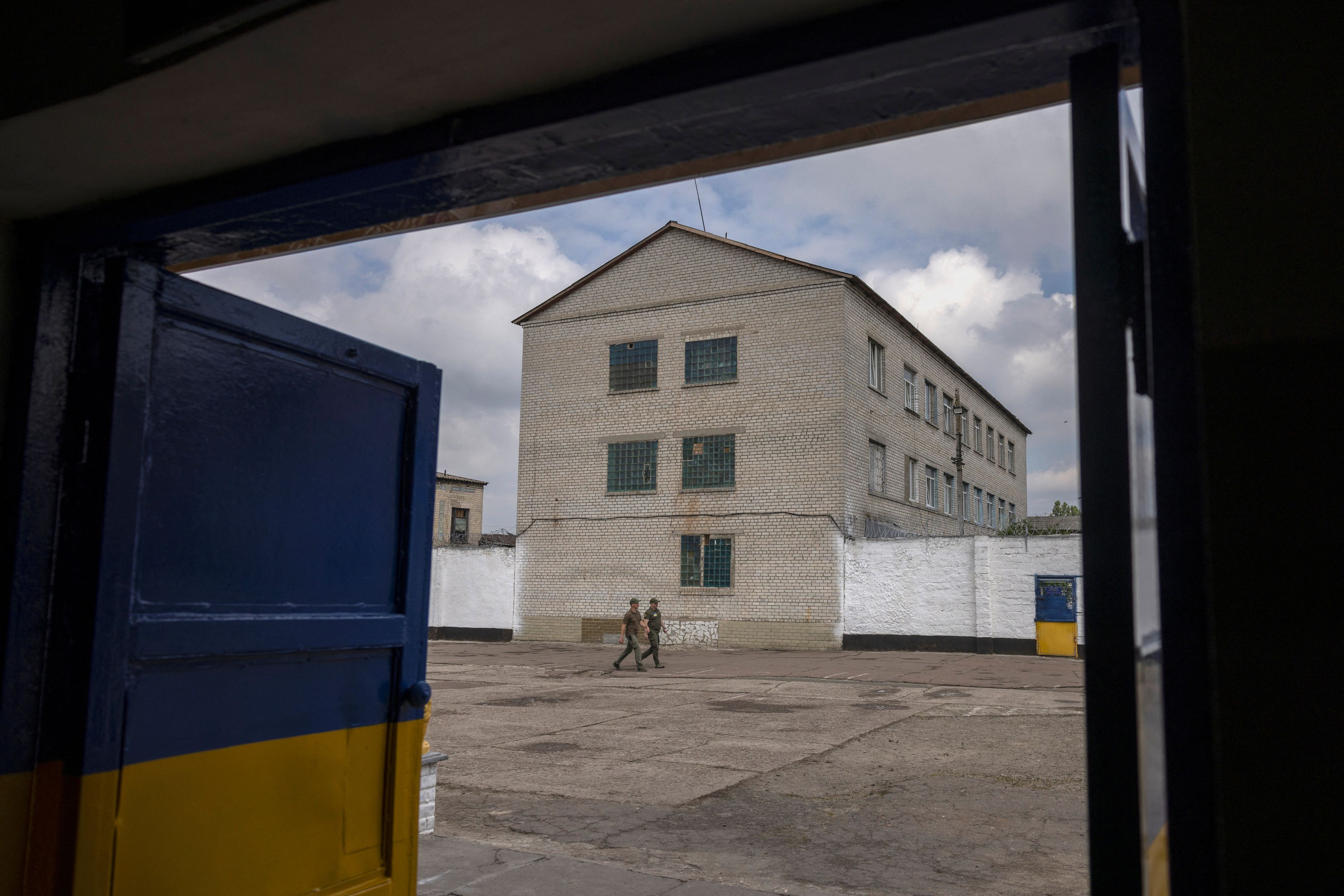 41 Hafteinrichtungen in neun besetzten Regionen der Ukraine und acht Gebieten in Russland wurden untersucht.