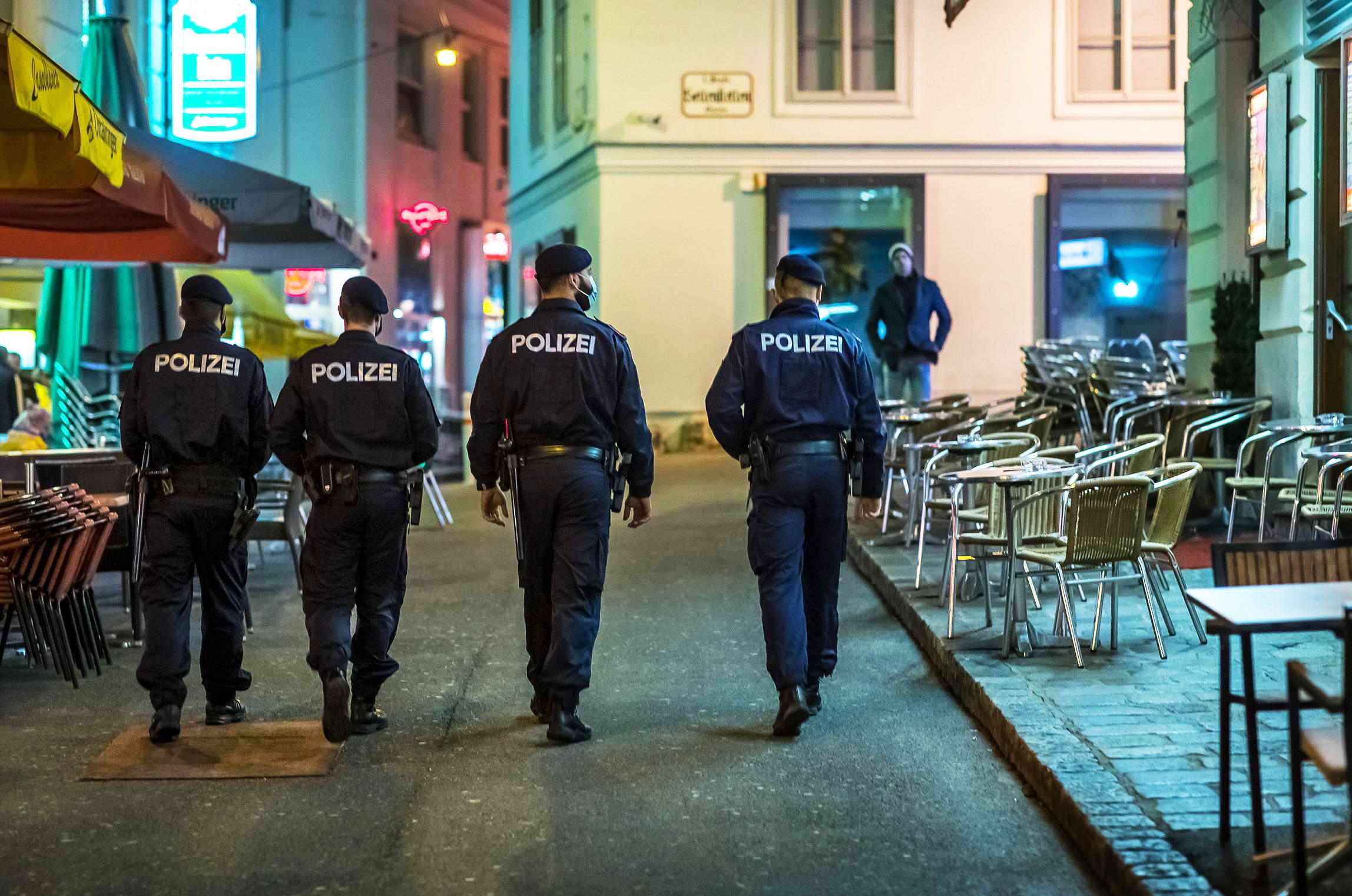 Nächtlicher Polizeieinsatz in der Linzer Innenstadt. (Symbolfoto)