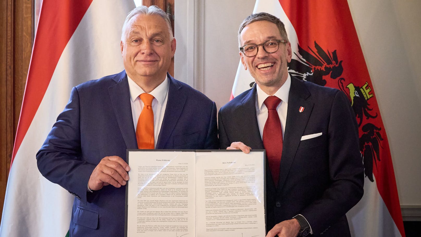 Viktor Orban und Herbert Kickl nach der Unterzeichnung der "Wiener Erklärung".