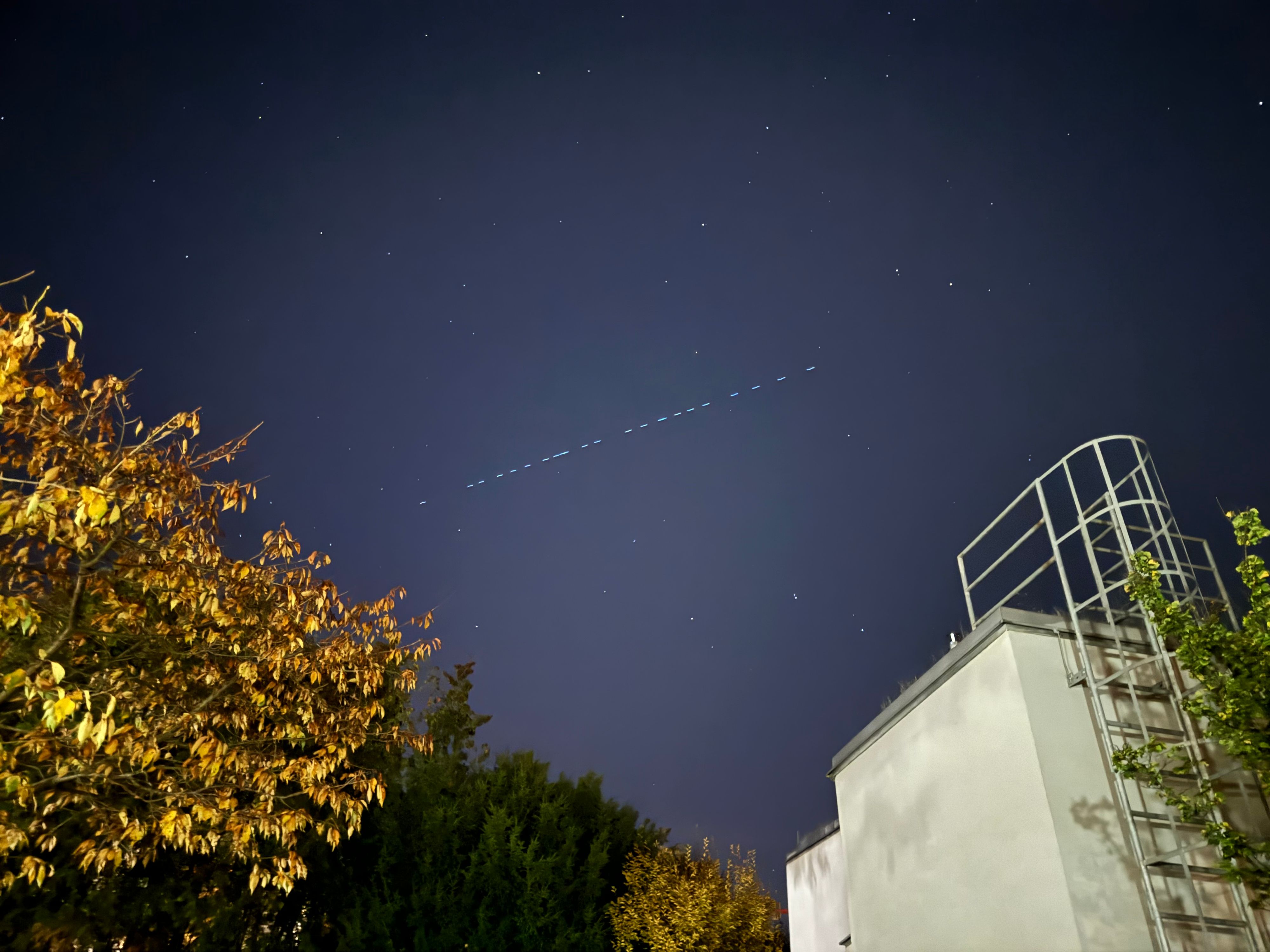 Eine Starlink-Karawane. Archivbild.