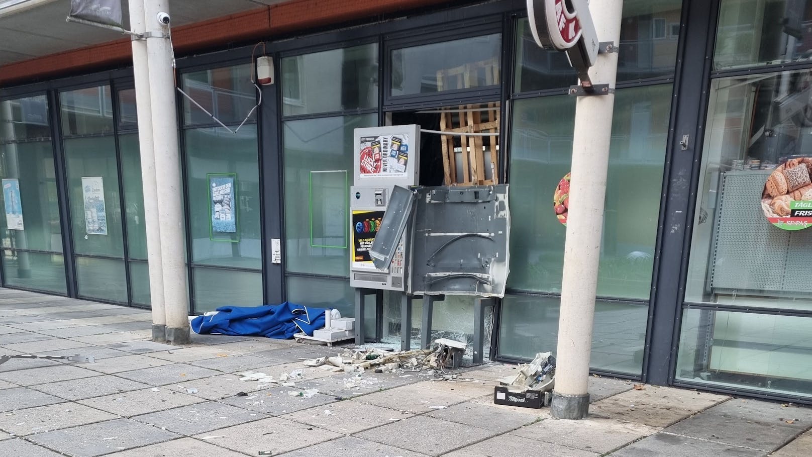 Explosion! Tschick-Automat in Wien erneut gesprengt