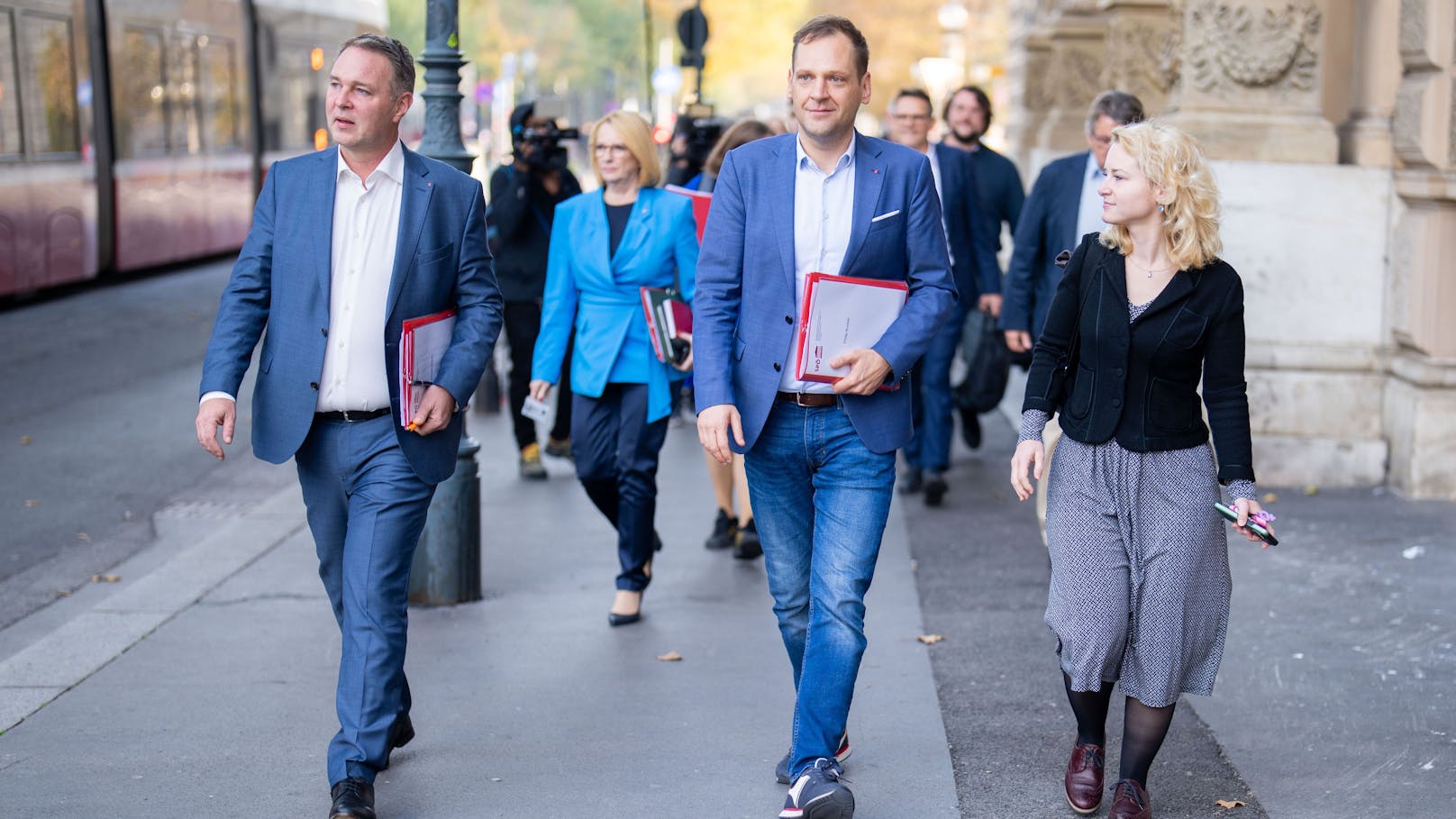 SPÖ-Verhandlungsteam: SPÖ-Chef Andreas Babler, Vize-Klubchef Philip Kucher, Frauenchefin Eva-Maria Holzleitner, Doris Bures, Wolfgang Katzian