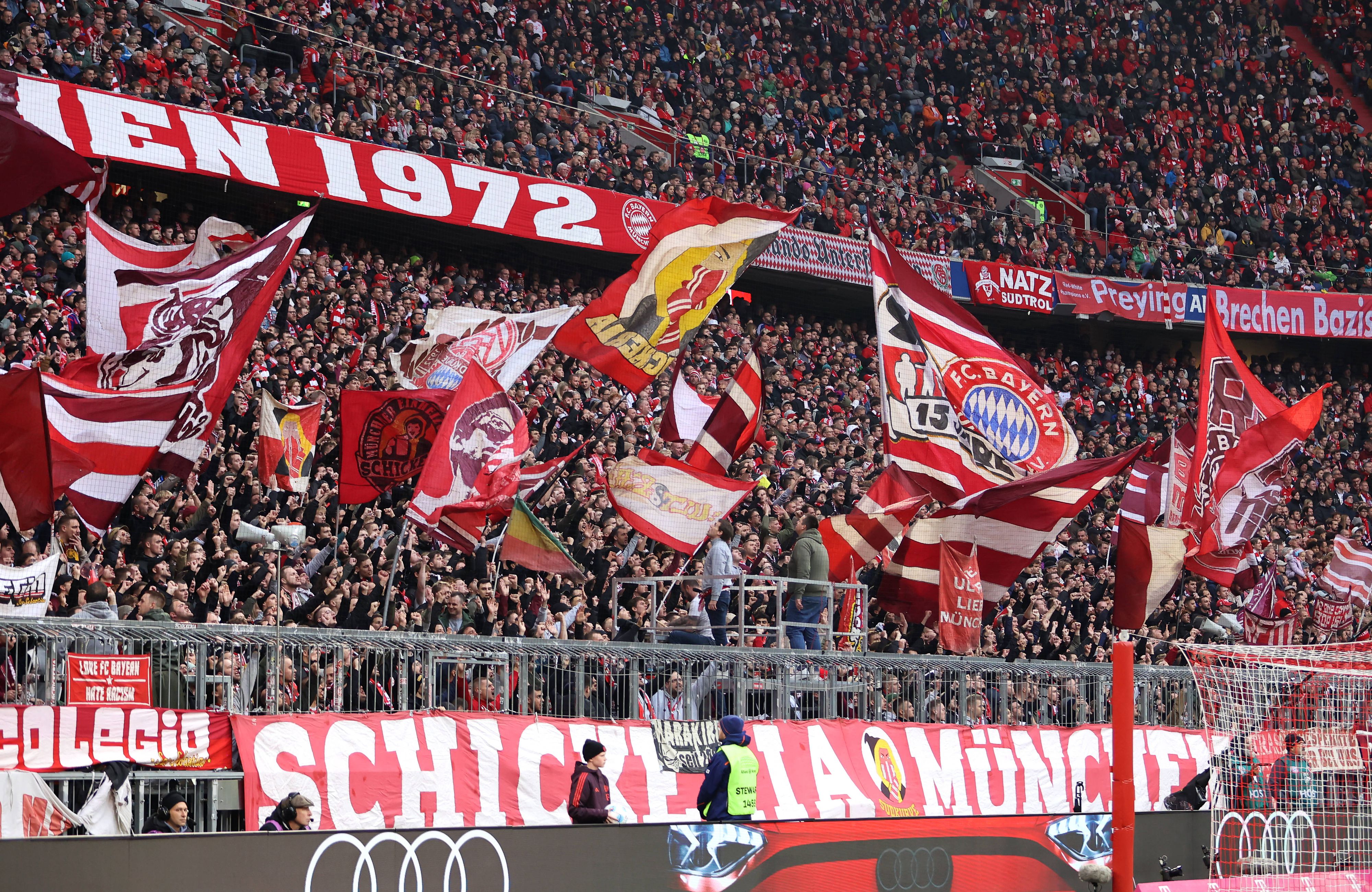Die Bayern-Fans protestieren gegen zu hohe Ticketpreise in der Champions League.