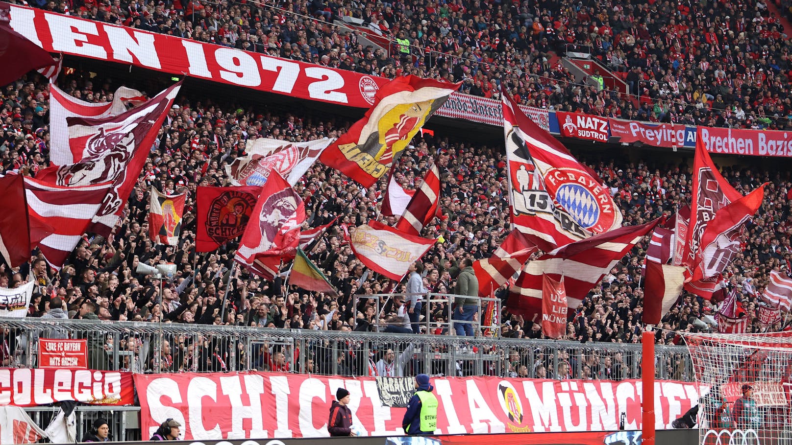 Stehplatz 52 Euro! Bayern-Fans rufen zu Boykott auf