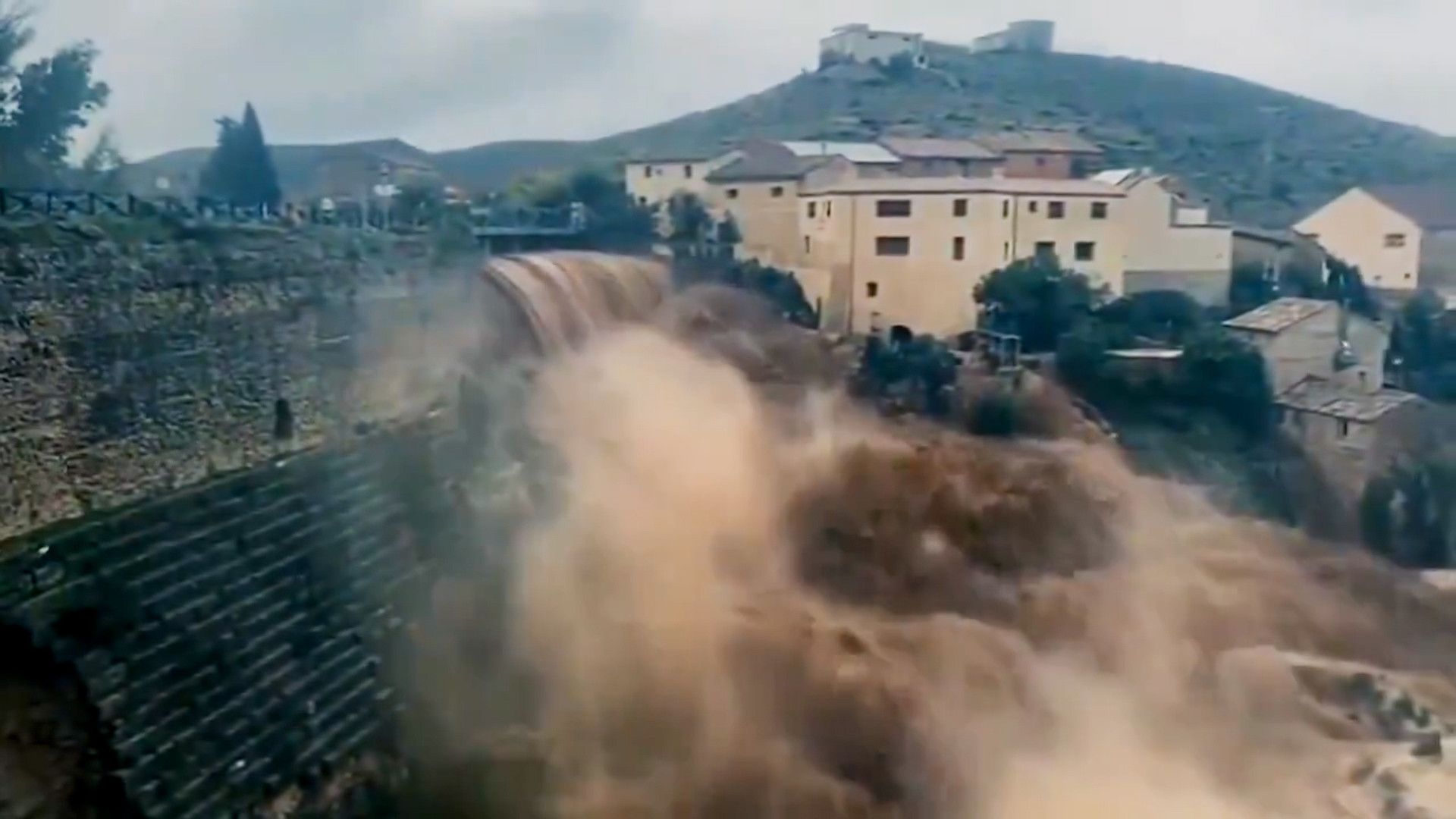 Dieses römische Bauwerk hielt den Überschwemmungen nach dem Unwetter in Spanien stand.