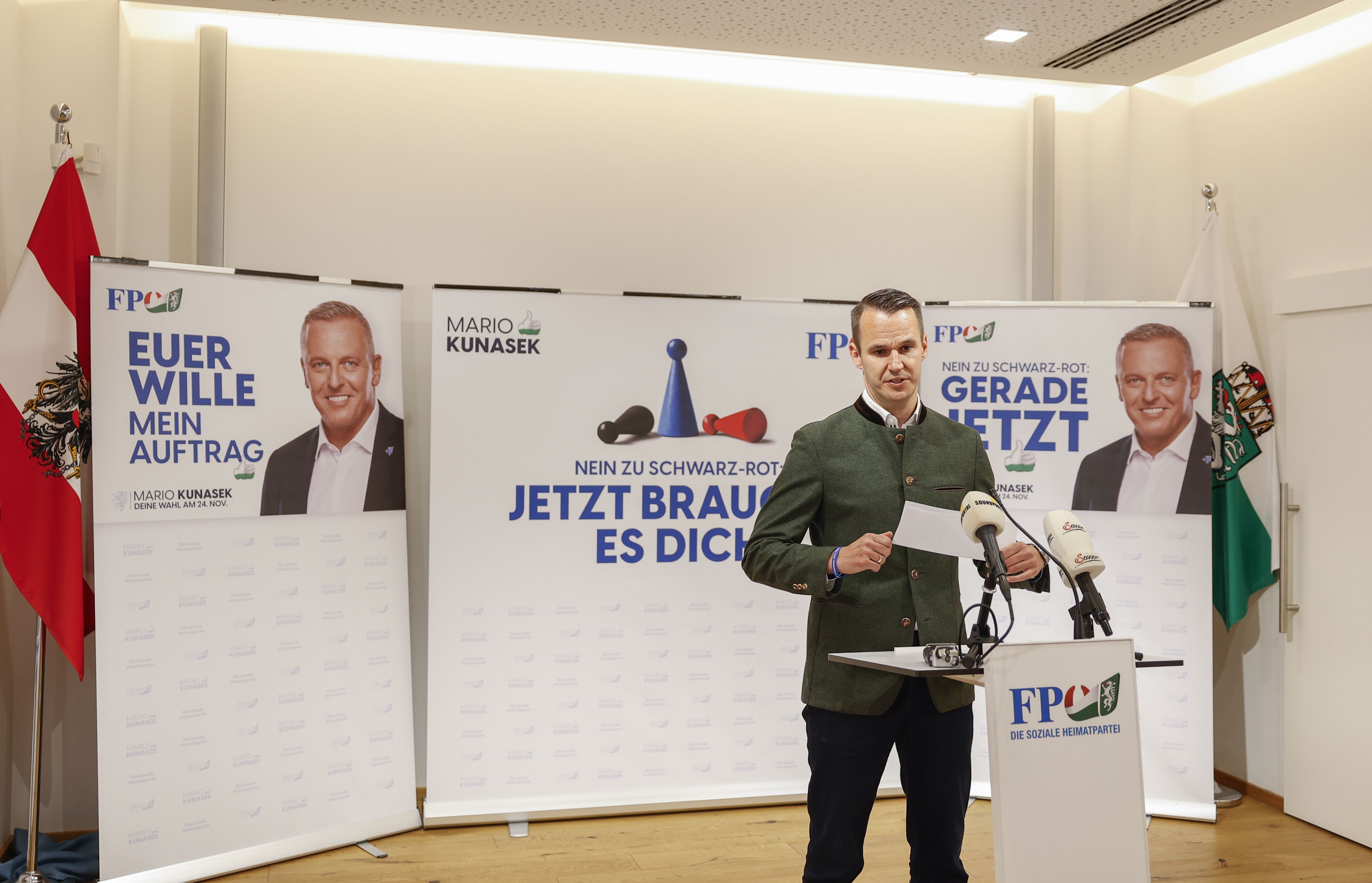Am Montag präsentierte die FPÖ-Steiermark ihre neuen Wahlplakate.