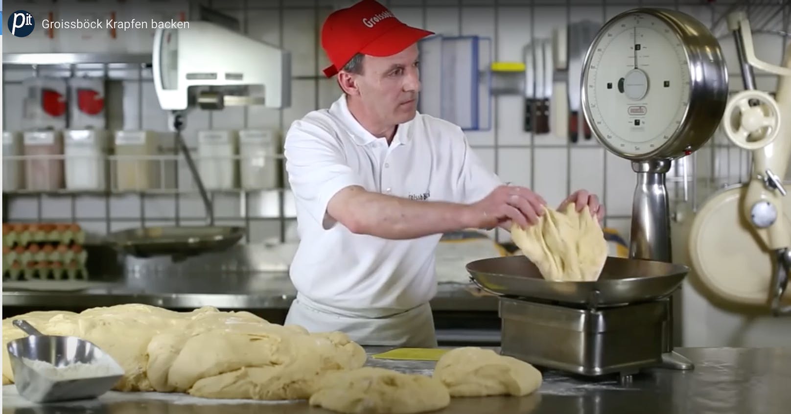 Rudolf Groissböck habe den Krapfen nicht erfunden, sagt er. Er habe ihn nur besser gemacht.