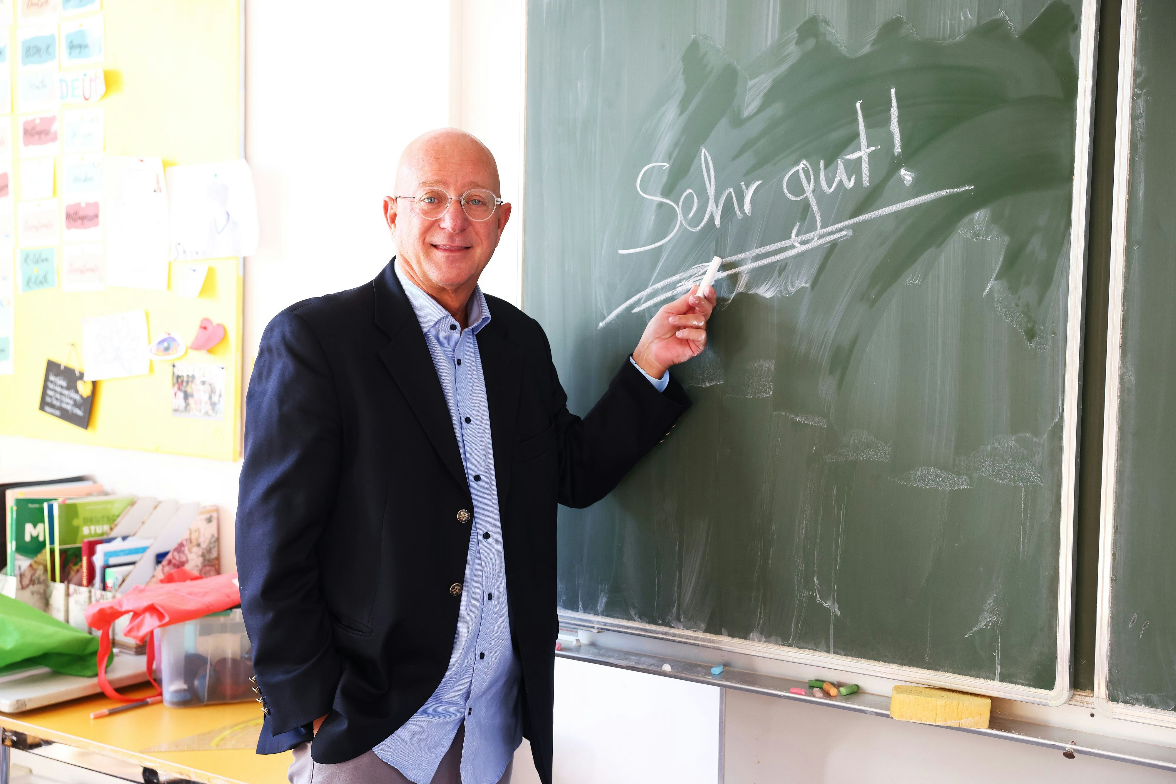 Niki Glattauer ist als ehemaliger Schuldirektor in Wien Experte in Bildungsfragen