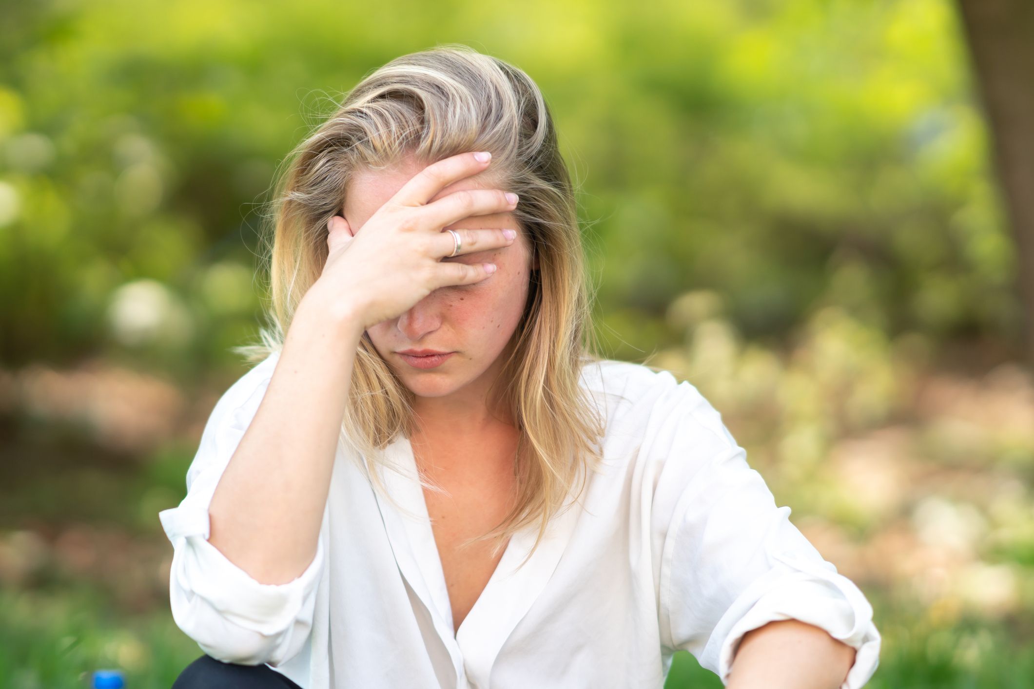 Eine 16-Jährige wurde beim Sex-Date im Wald von einem 18-Jährigen mit dem Hammer attackiert.