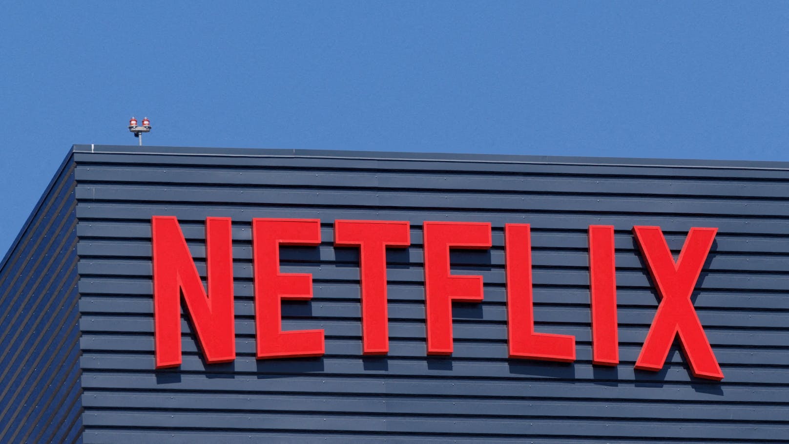 Verdacht auf Steuerbetrug und Schwarzarbeit bei Netflix