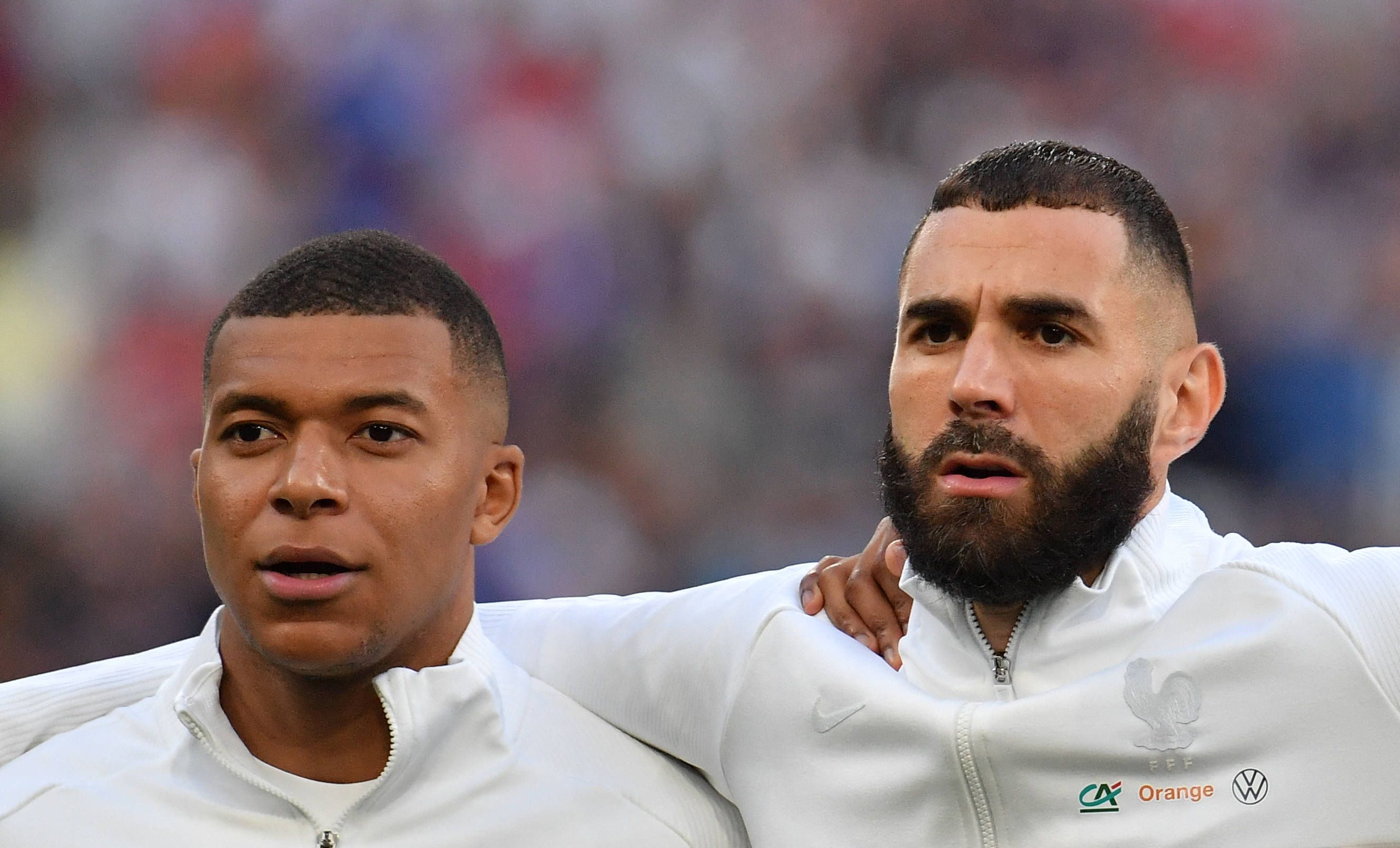 Benzema und Mbappe standen im französischen Nationalteam gemeinsam am Rasen. 