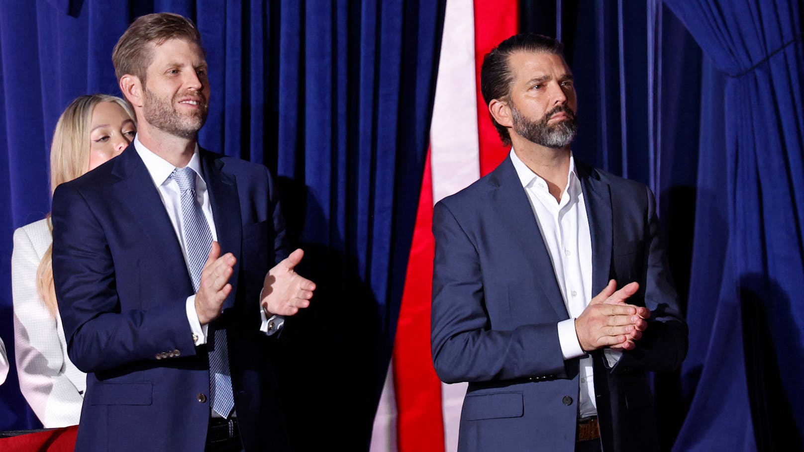 Auch die älteren Söhne von Donald Trump, Eric Trump (l.) und Donald Trump Jr. unterstützten ihren Vater bei einem Wahlkampf.