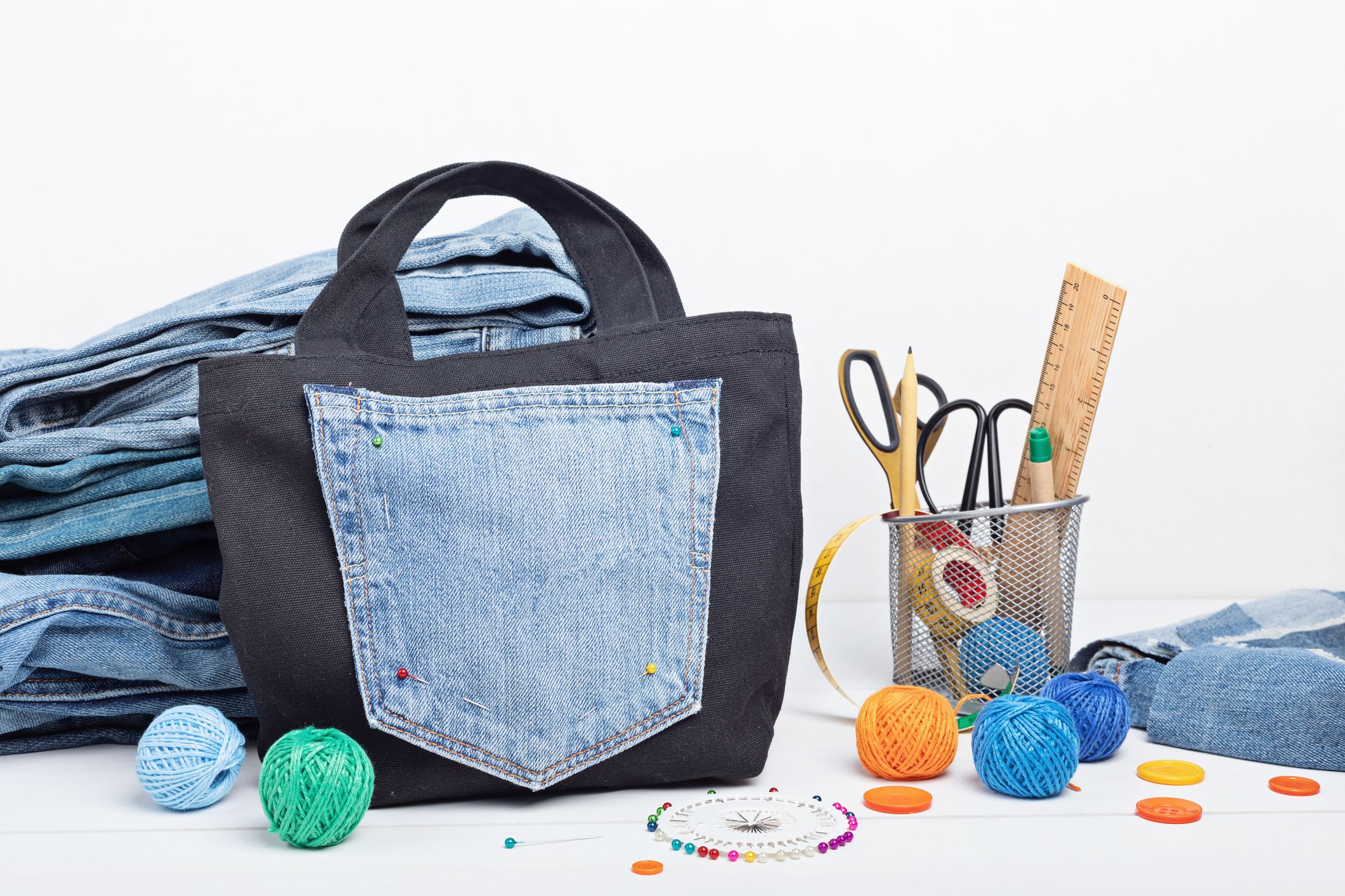 Fast Fashion hat zu einem Zyklus von Überkonsum und einer Wegwerfkultur geführt. Der Verein Circular Wien kämpft dagegen an.