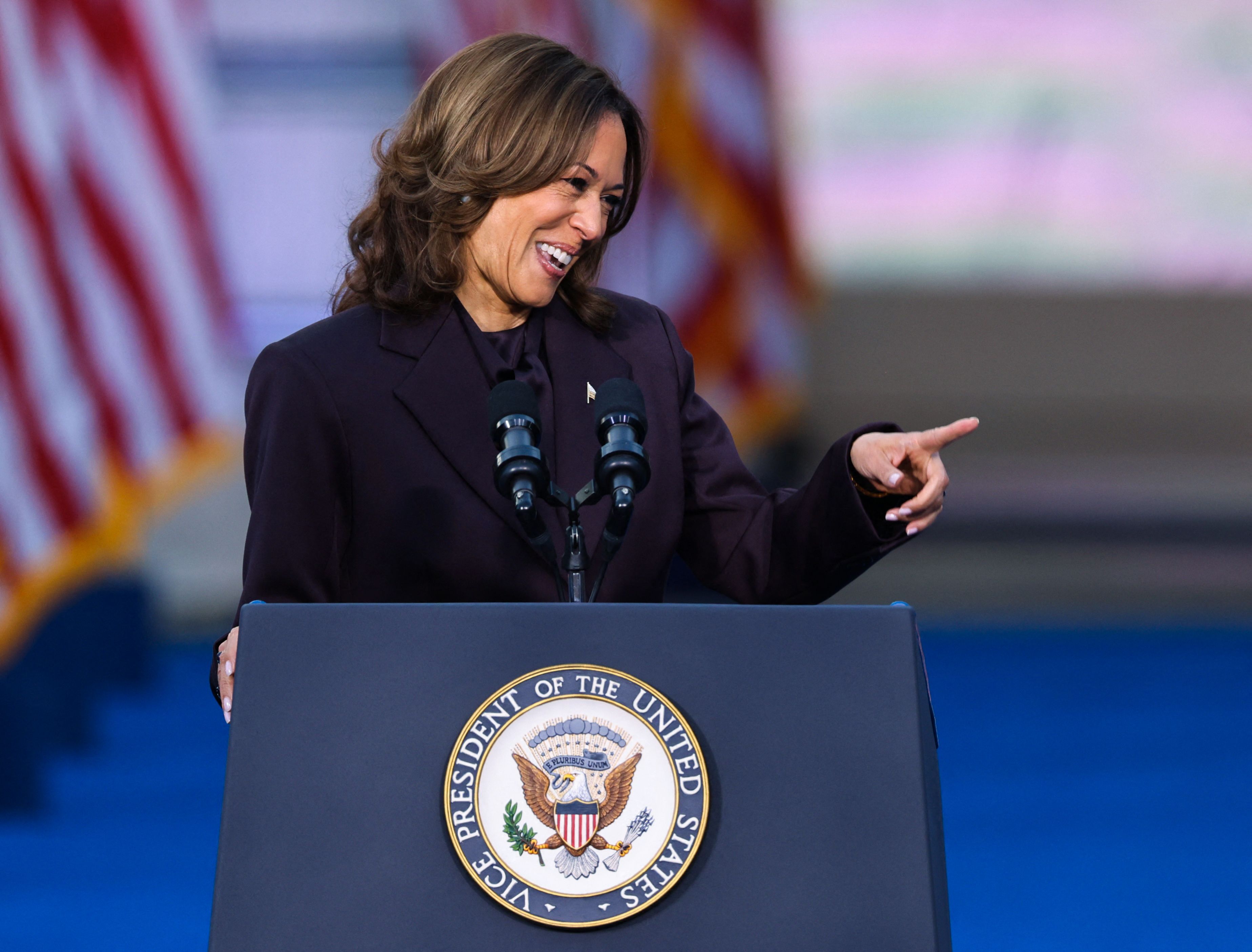 Kamala Harris bei ihrer ersten Rede nach der Wahl-Niederlage.