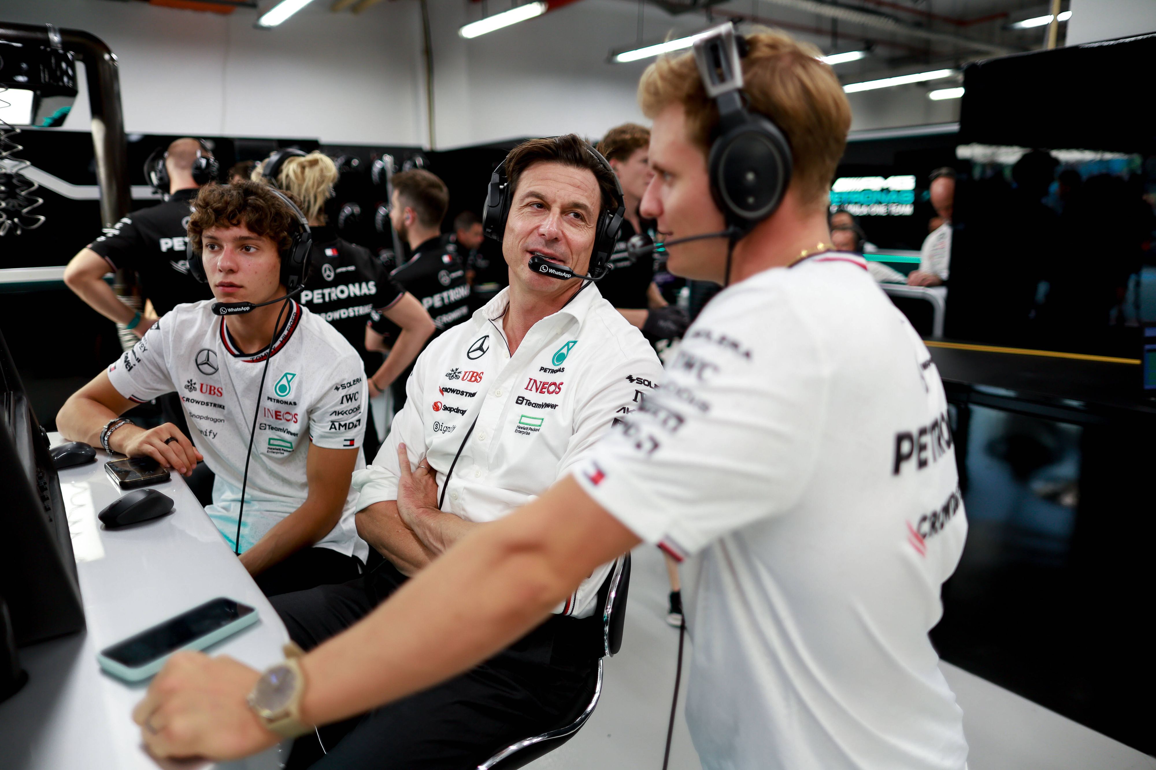 Mercedes-Teamchef Toto Wolff setzte nicht auf Mick Schumacher (rechts), sondern bevorzugte Andrea Kimi Antonelli. 