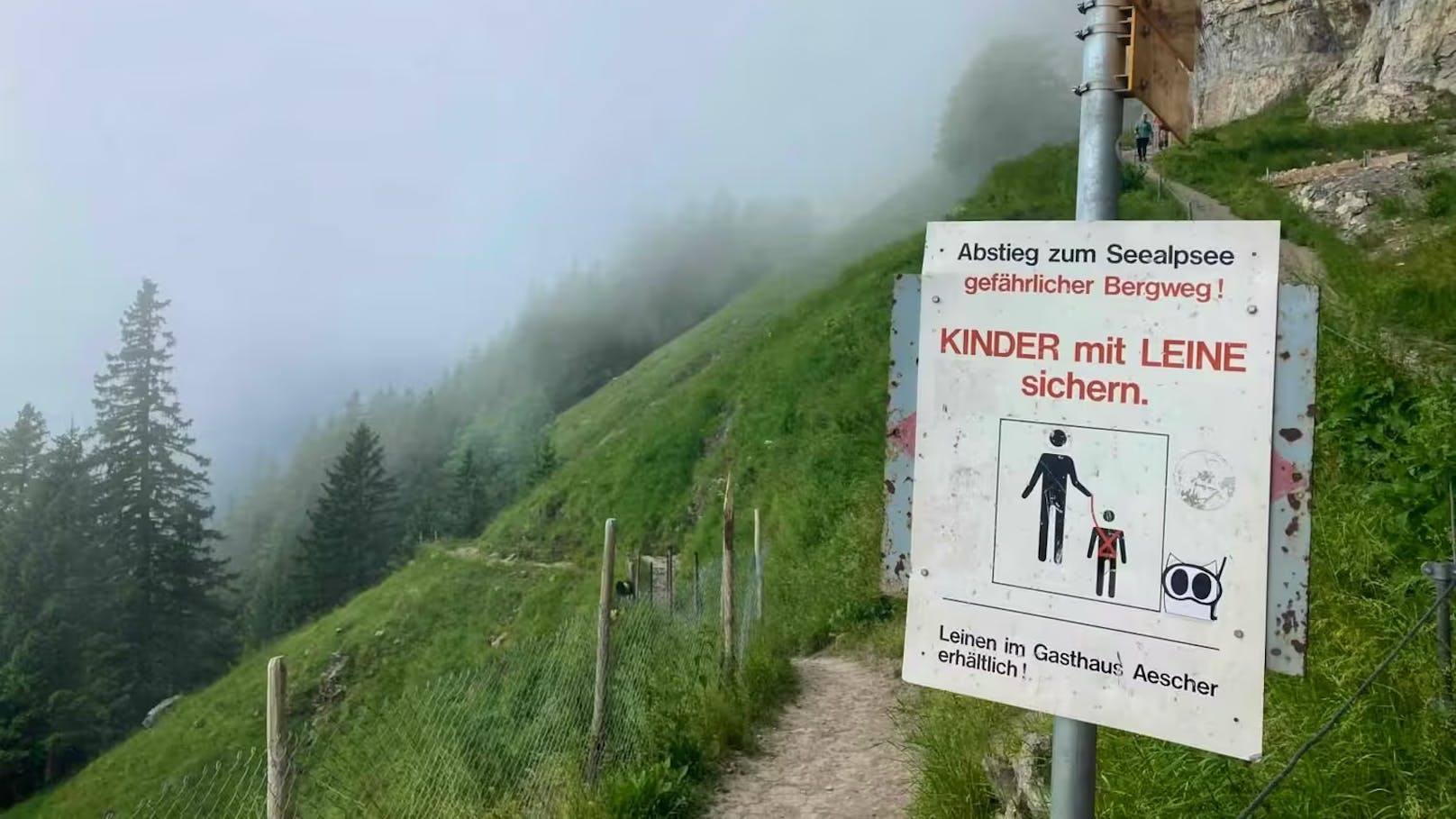 Im Alpstein sorgt dieses Schild auf Reddit für Diskussion.