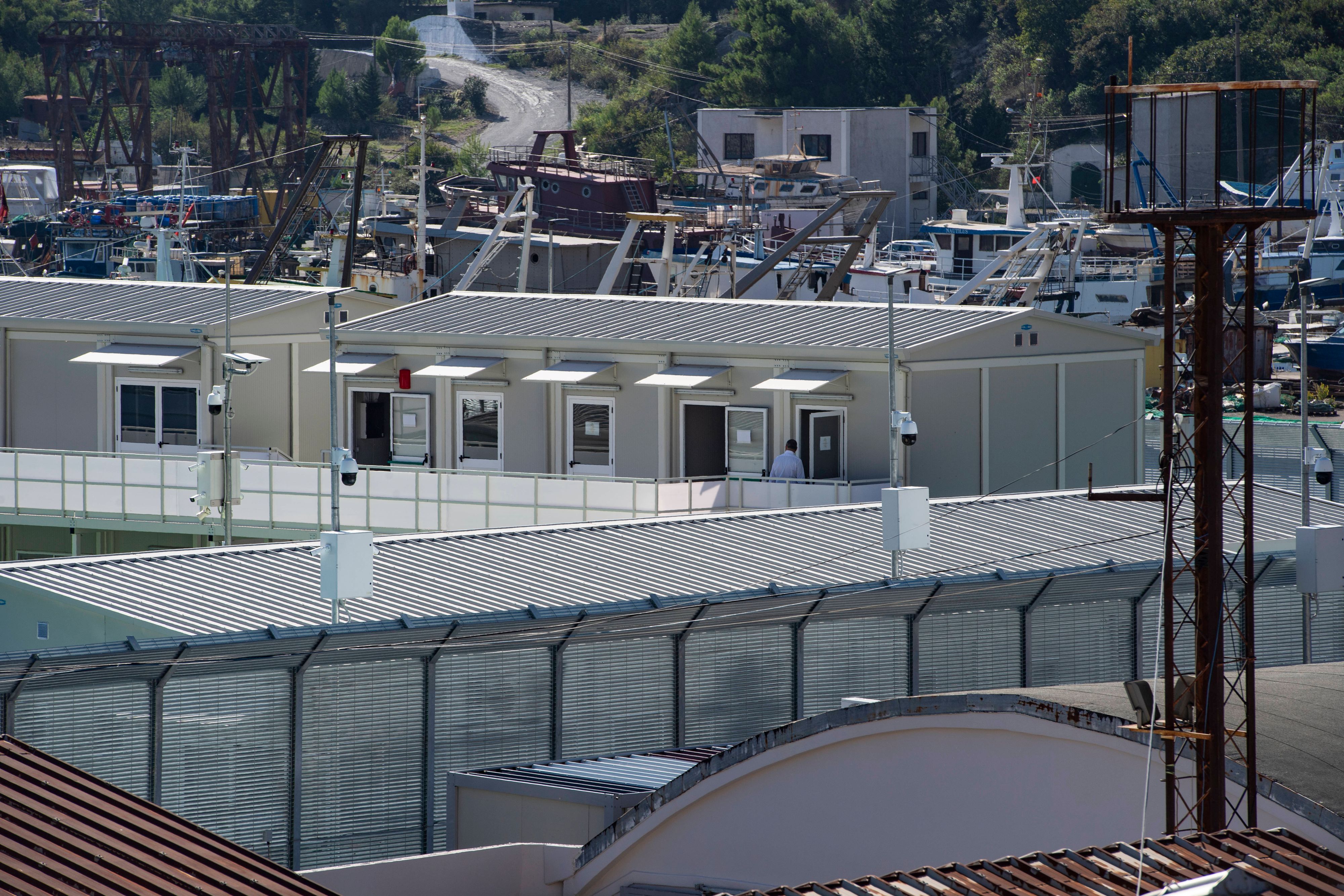 Italien hat erneut Migranten nach Albanien gebracht – dieses Mal per Schiff.