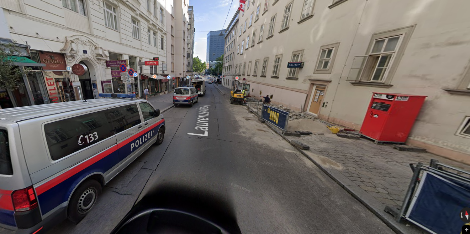 Beamte aus der Polizeiinspektion Laurenzerberg (1.) machten den schrecklichen Fund.