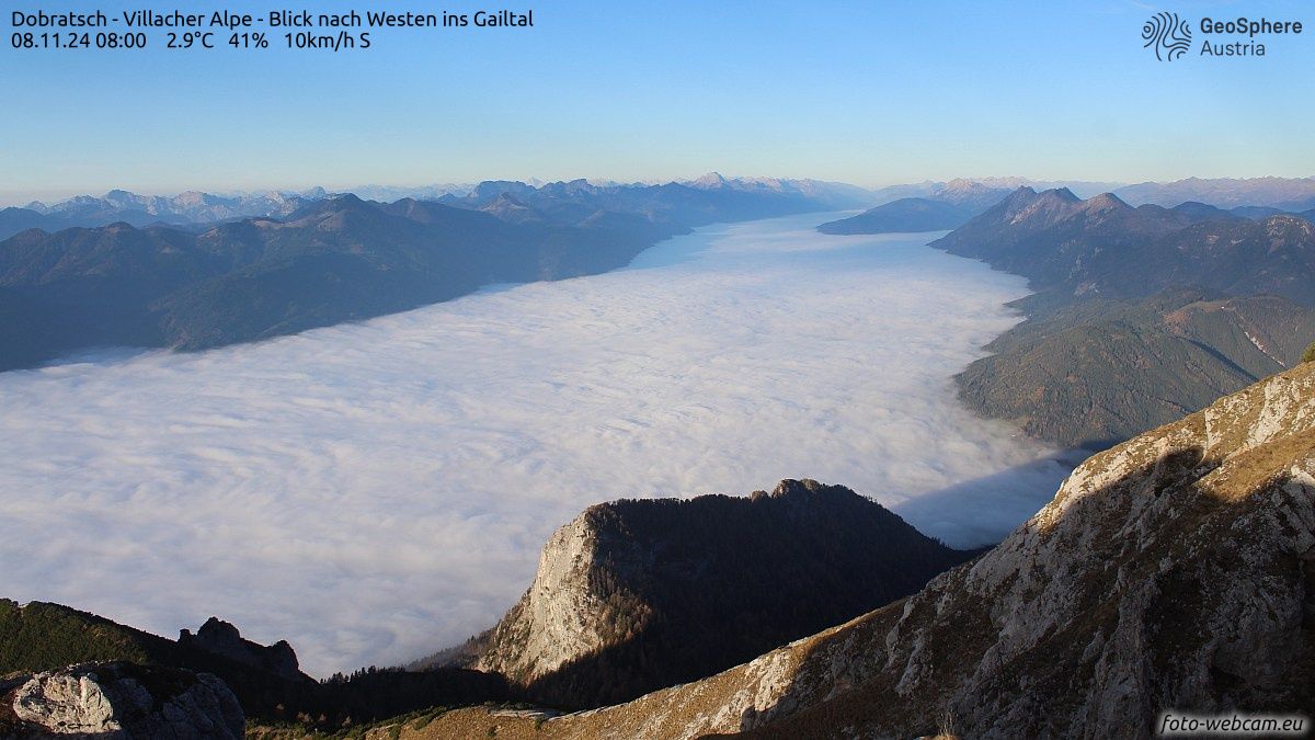Blick vom Dobratsch Freitagfrüh in Richtung Westen auf das Gailtal.