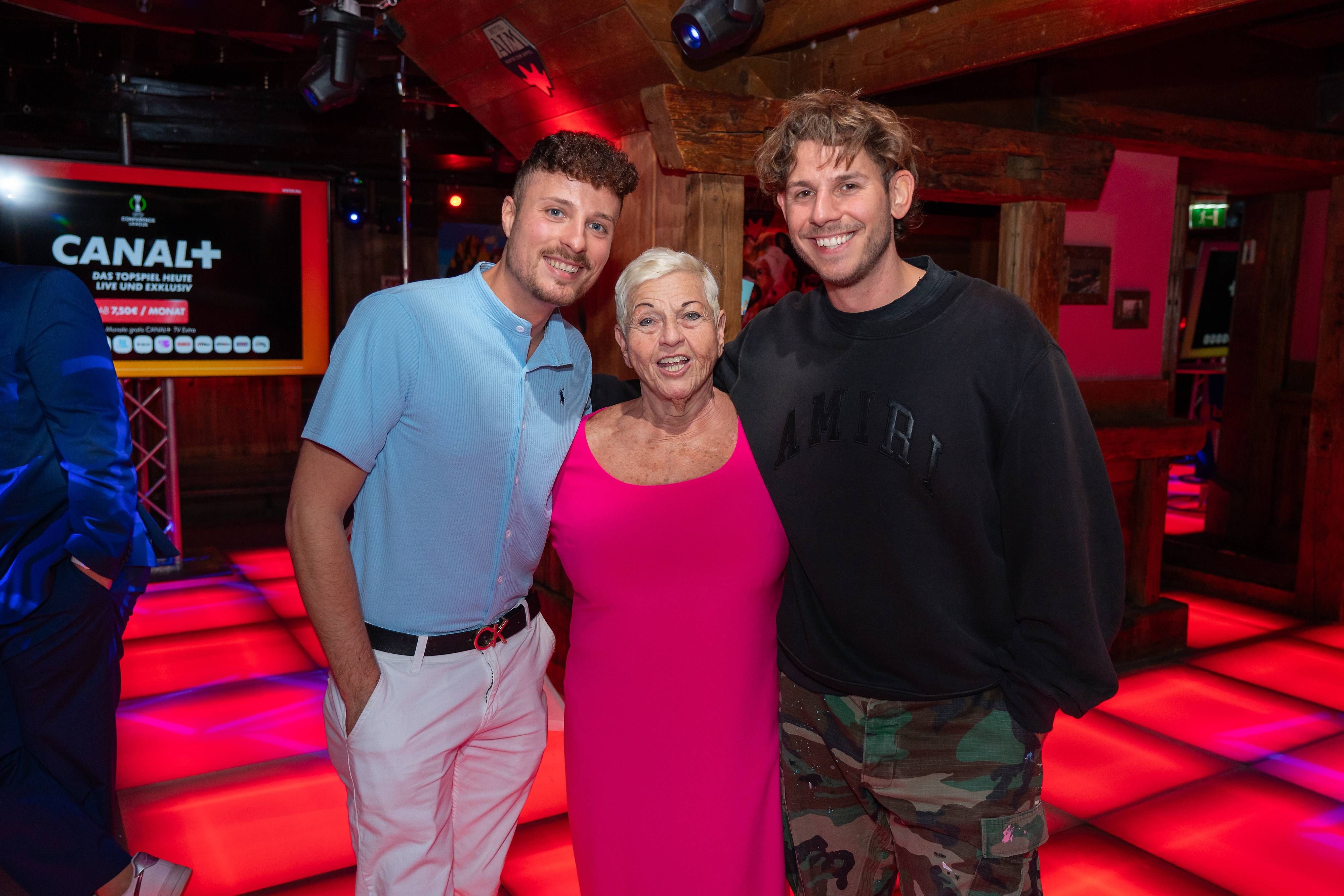 Johannes Höfinger mit seinen Mitstreitern Jazz Gitti und Max Weißenböck alias MaxaMillion 