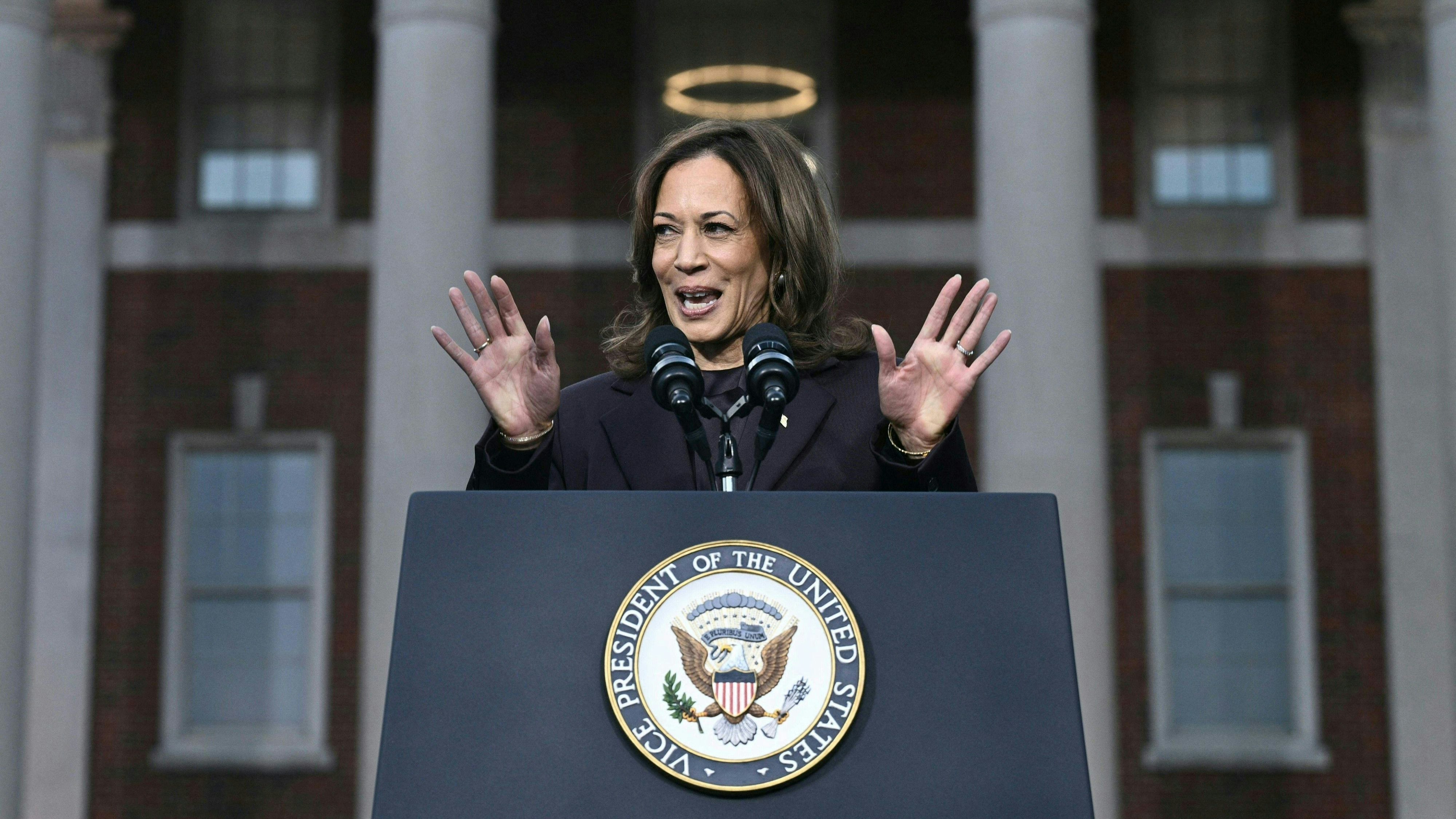 Unschuldsengel? Mit sich selbst geht Kamala Harris im Buch eher sanft um