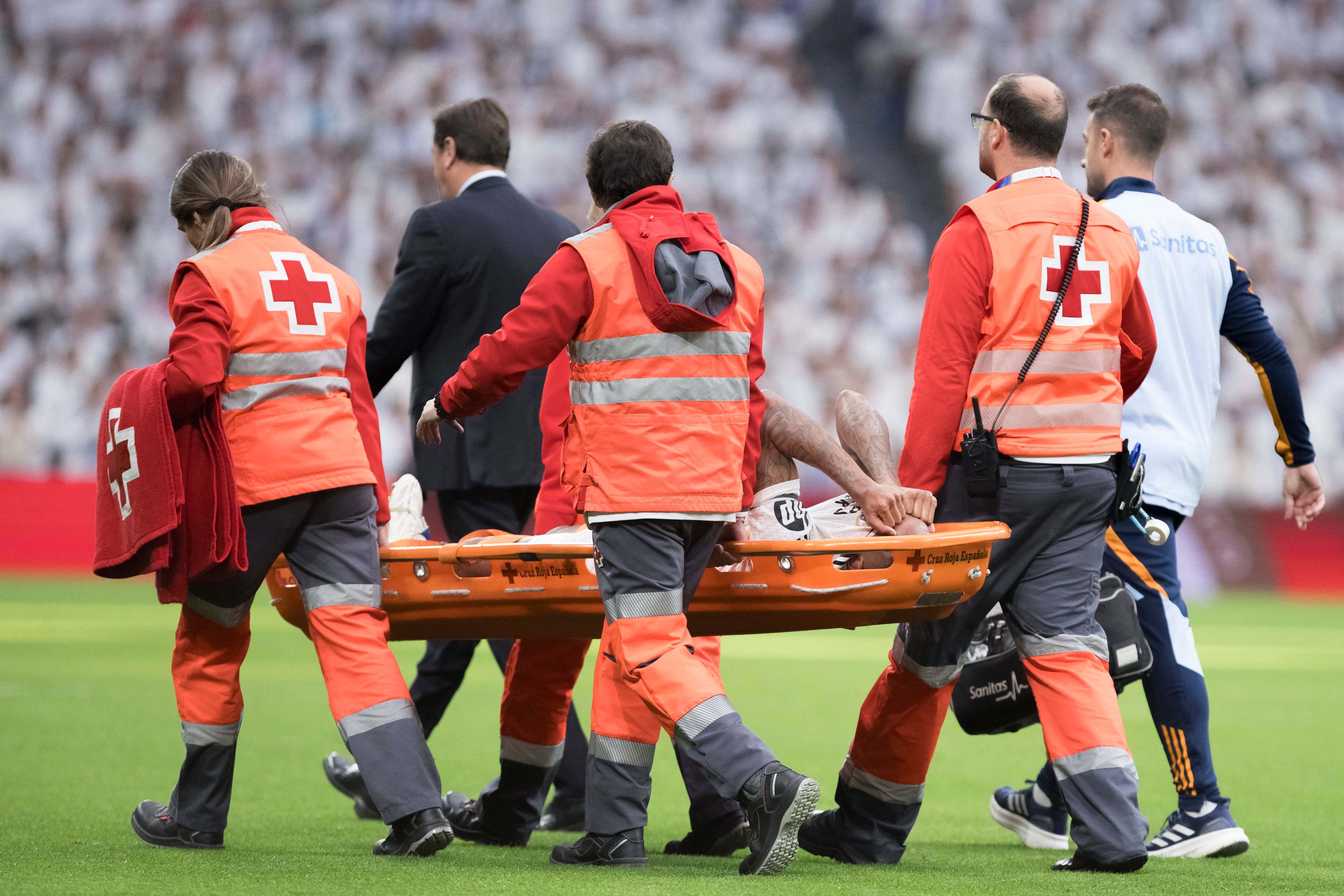 Eder Militao hat sich schwer verletzt