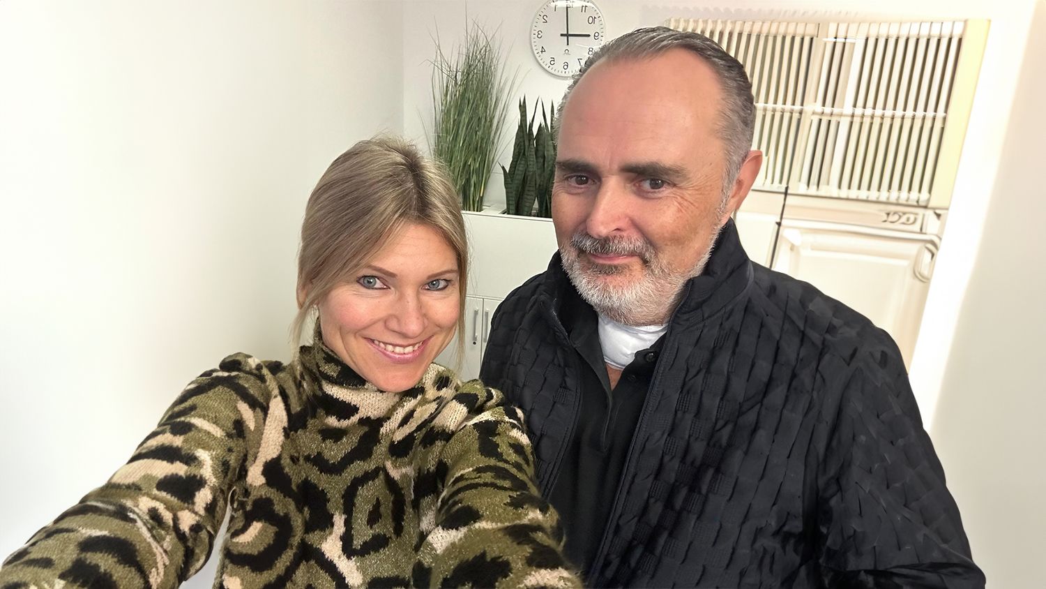 Nur ein Pflaster zeugt noch vom Eingriff: Landeschef Hans Peter Doskozil und seine Ehefrau Julia werden den Landesfeiertag im Burgenland verbringen.