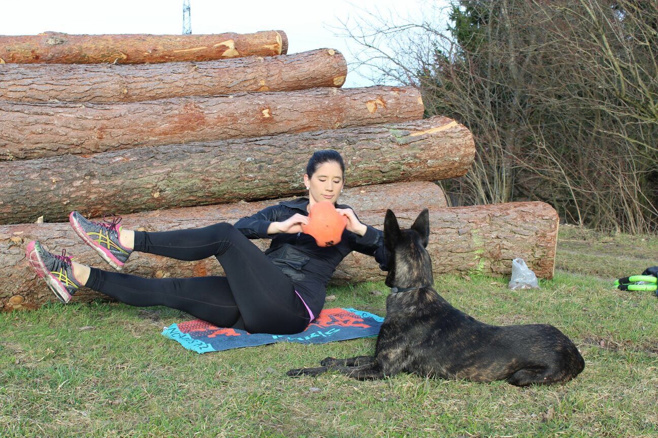Christine Berger mit Hündin Aquila beim gemeinsamen Training.