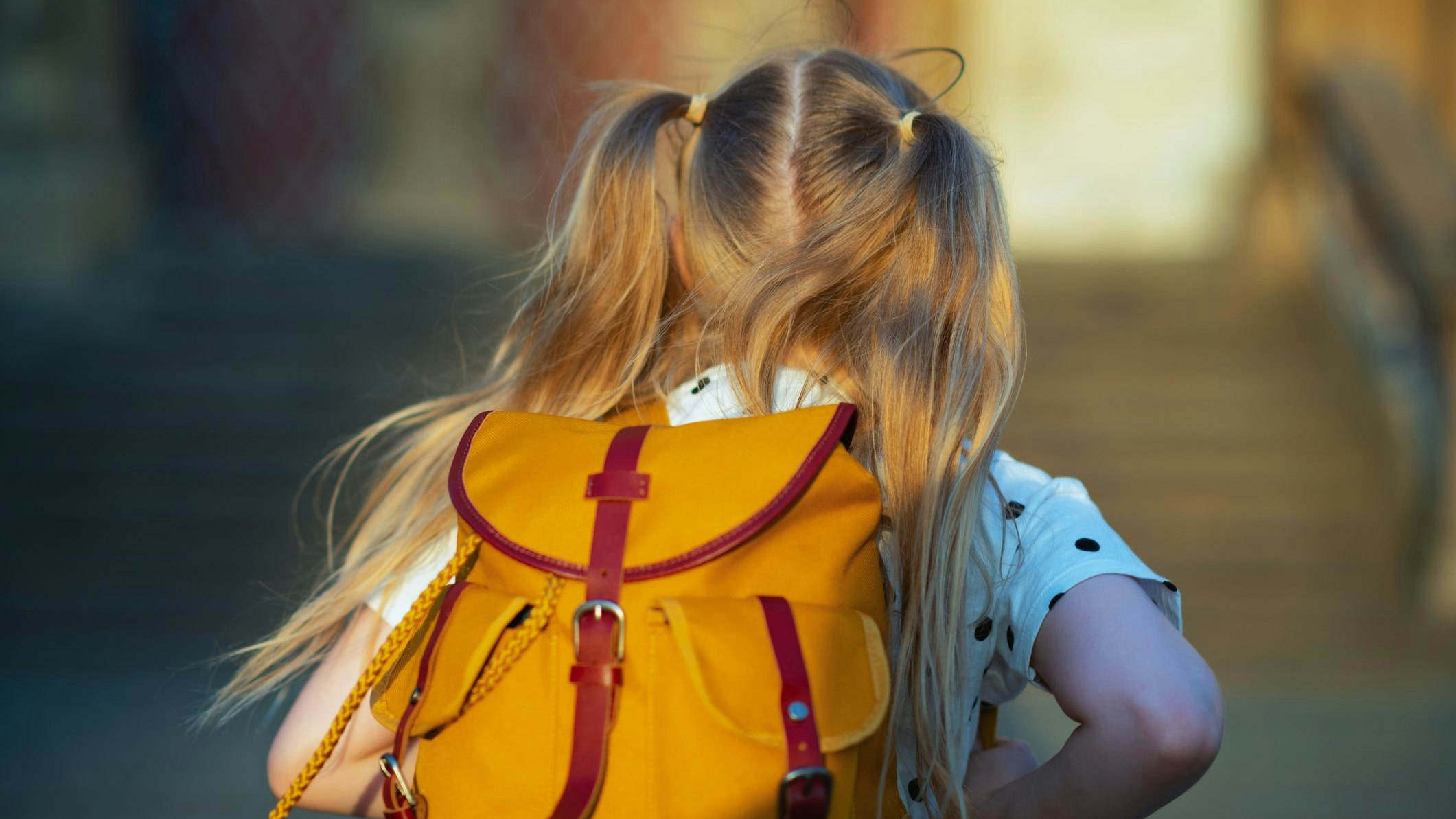 Heute.at - Mädchen (10) auf Schulweg verfolgt und attackiert