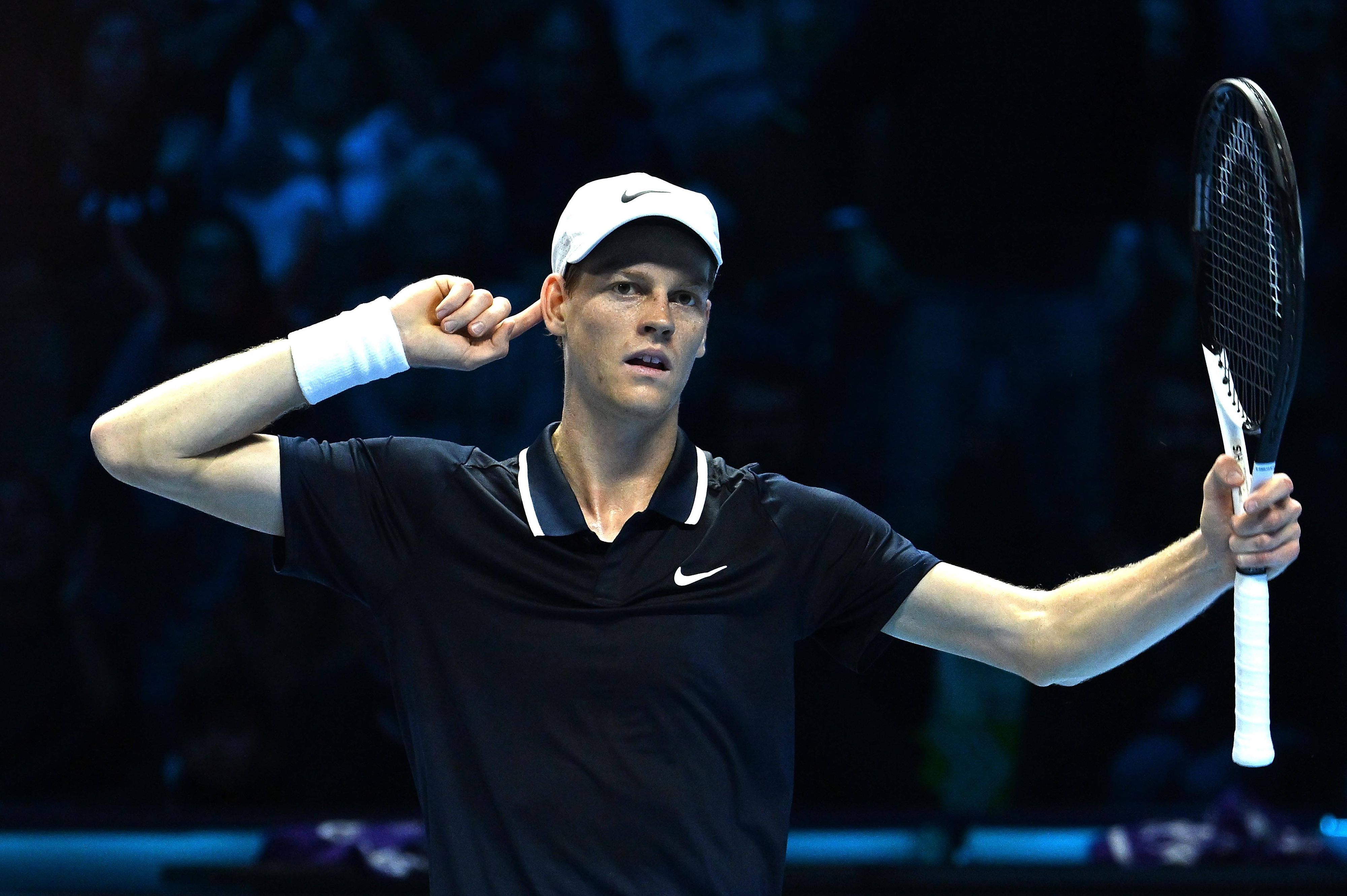 Jannik Sinner feiert den zweiten glatten Finals-Erfolg in Turin.