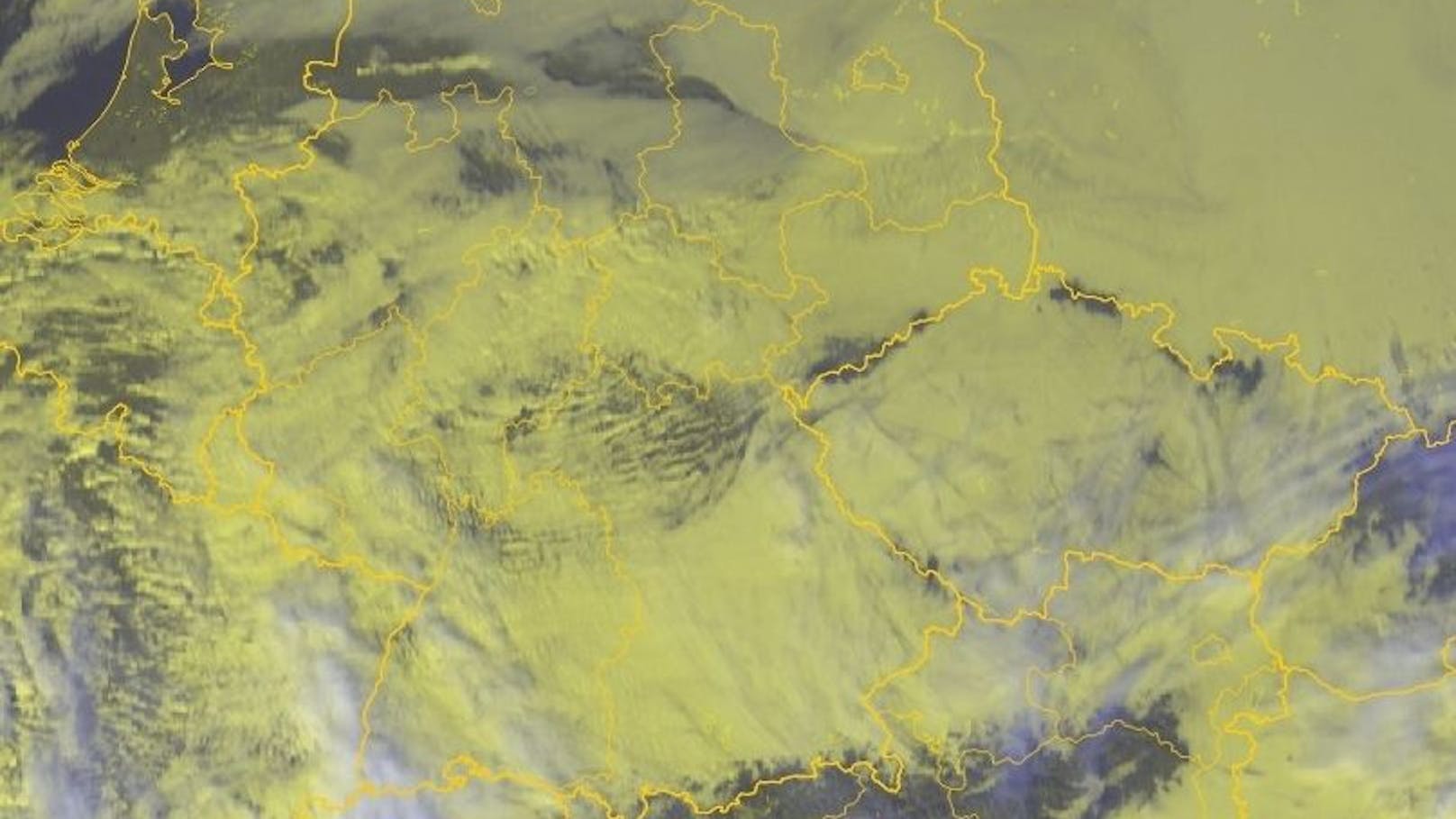 So sieht Nebel von einem Satelliten aus aus.