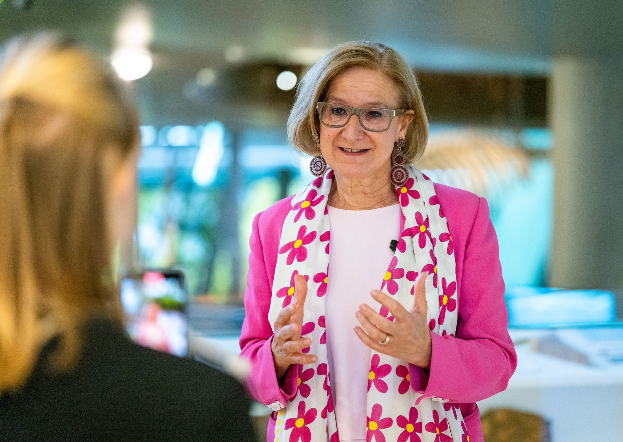 Landeshauptfrau erzählte Medienvertretern, was NÖ 2025 alles vor hat und stellte dabei Forderungen an die neue Bundesregierung