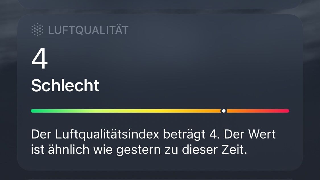 So wie hier auf einem iPhone schlagen derzeit alle Wetter-Apps in Sachen Luftqualität Alarm