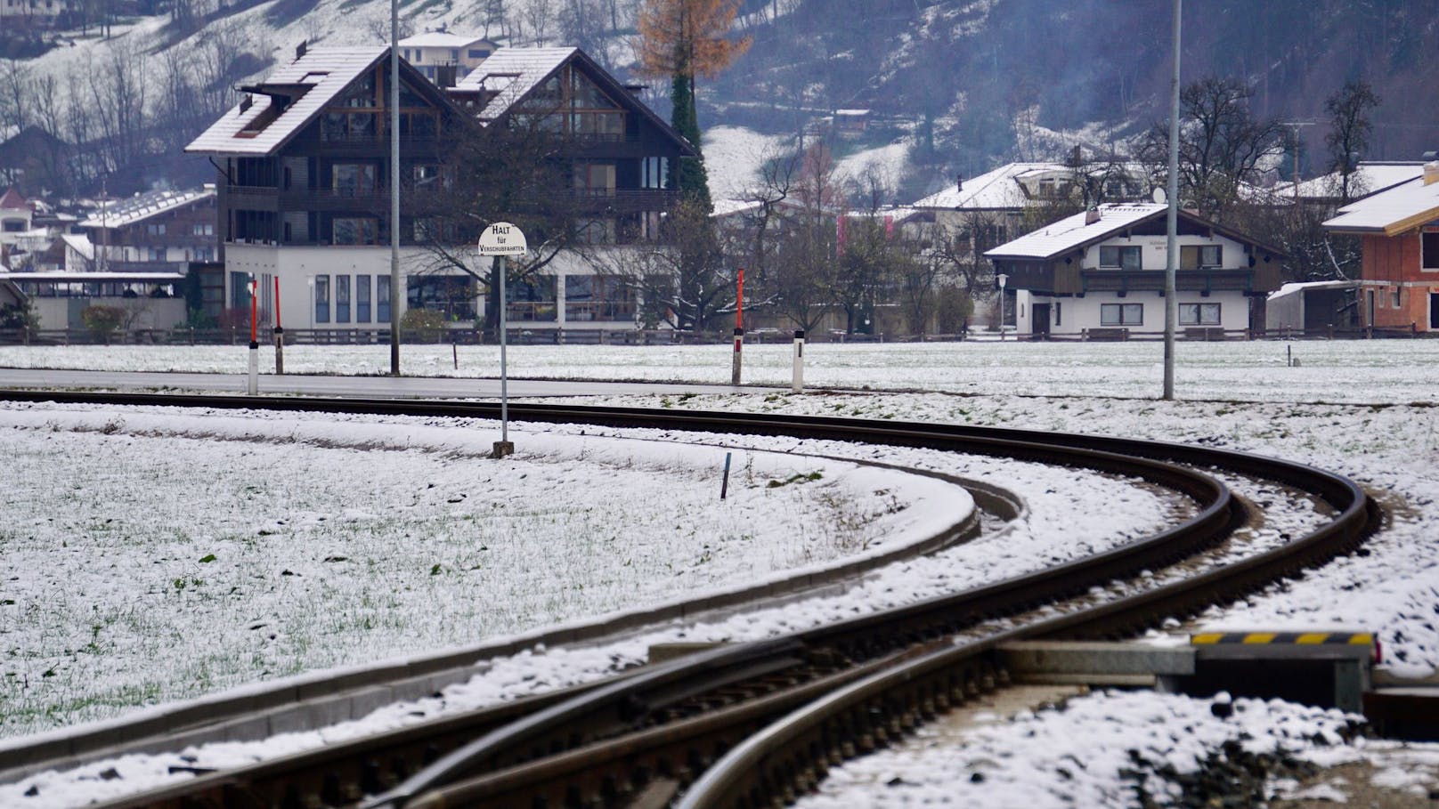 Im Westen wird Schnee erwartet. Blick ins winterliche Zillertal, Archivbild.