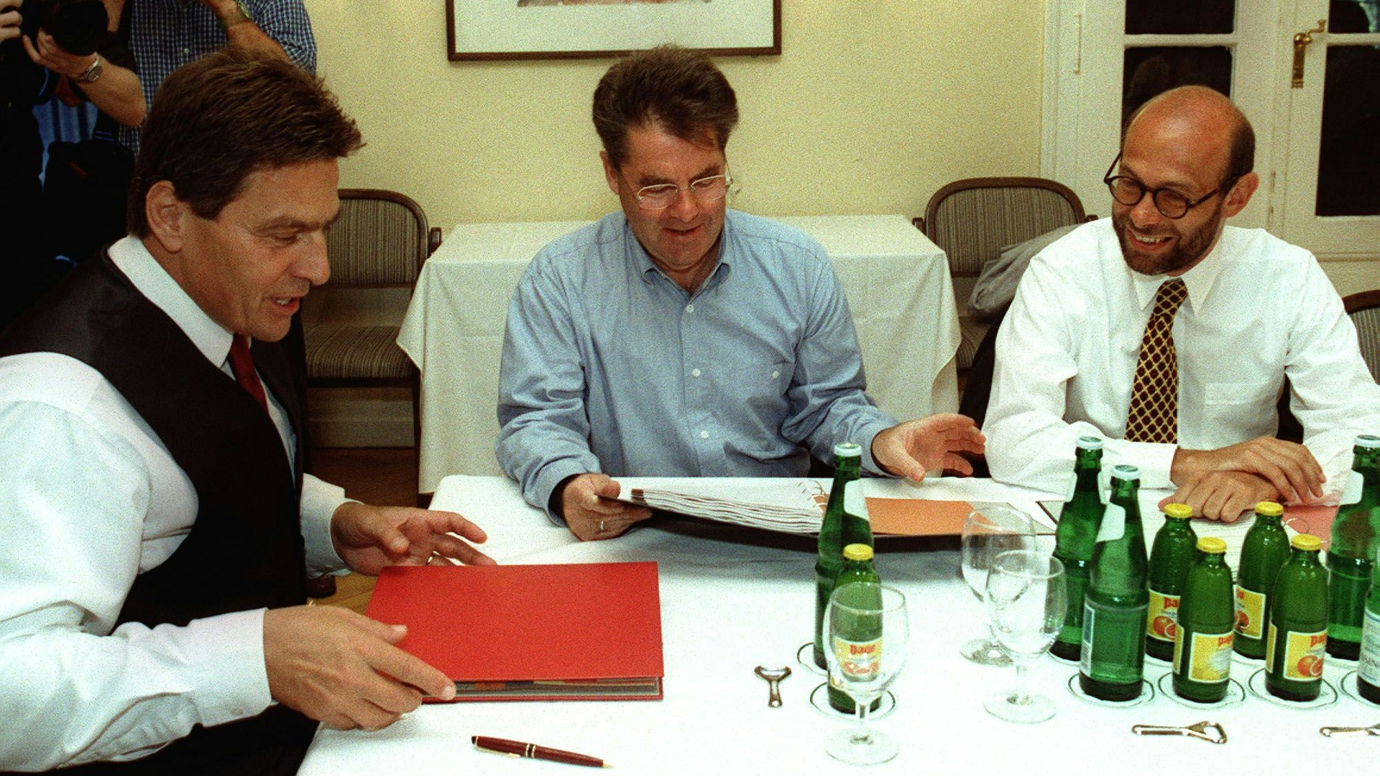 Andreas Rudas, damals SPÖ-Generalsekretär, 1998 mit Bundeskanzler Viktor Klima, Nationalratspräsident Heinz Fischer 