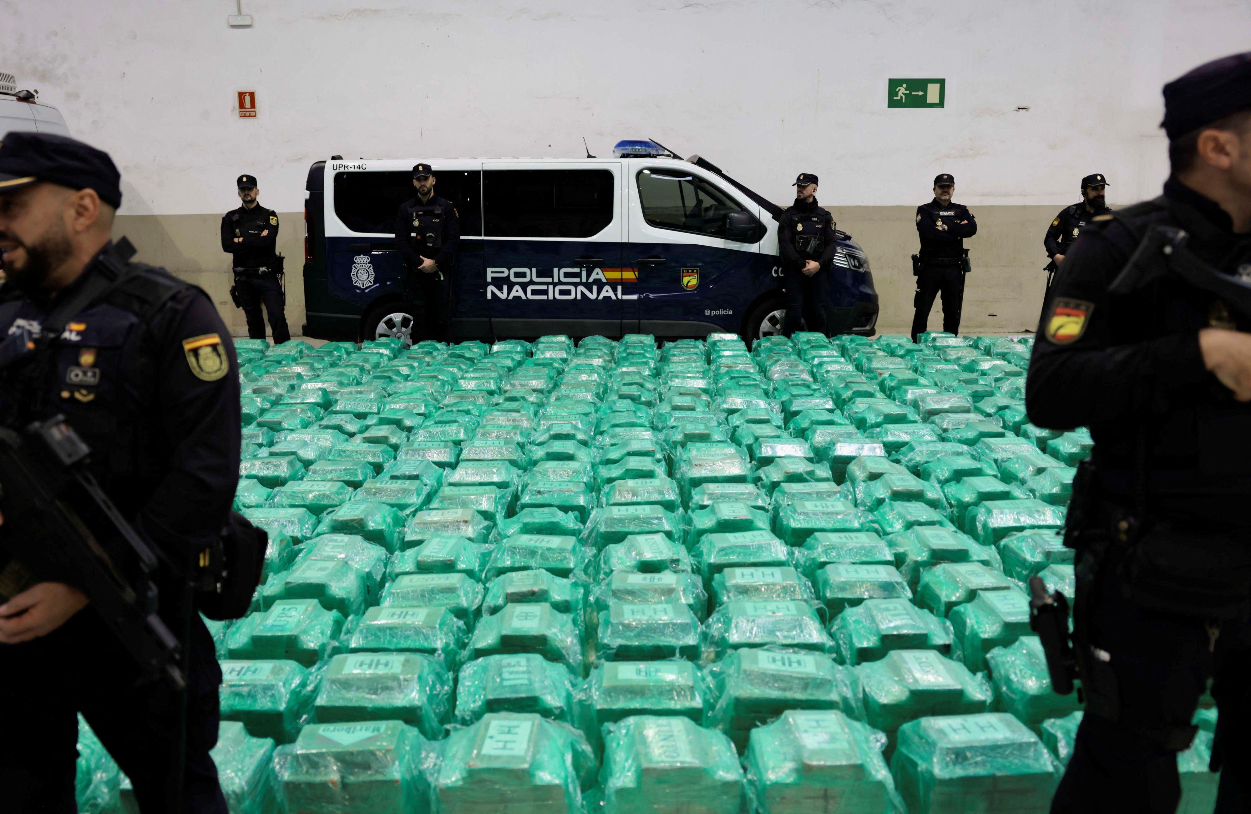 Das gefundene Bargeld soll mit dem Fund von 13 Tonnen Kokain im Hafen von Algeciras im November 2024 in Zusammenhang stehen.