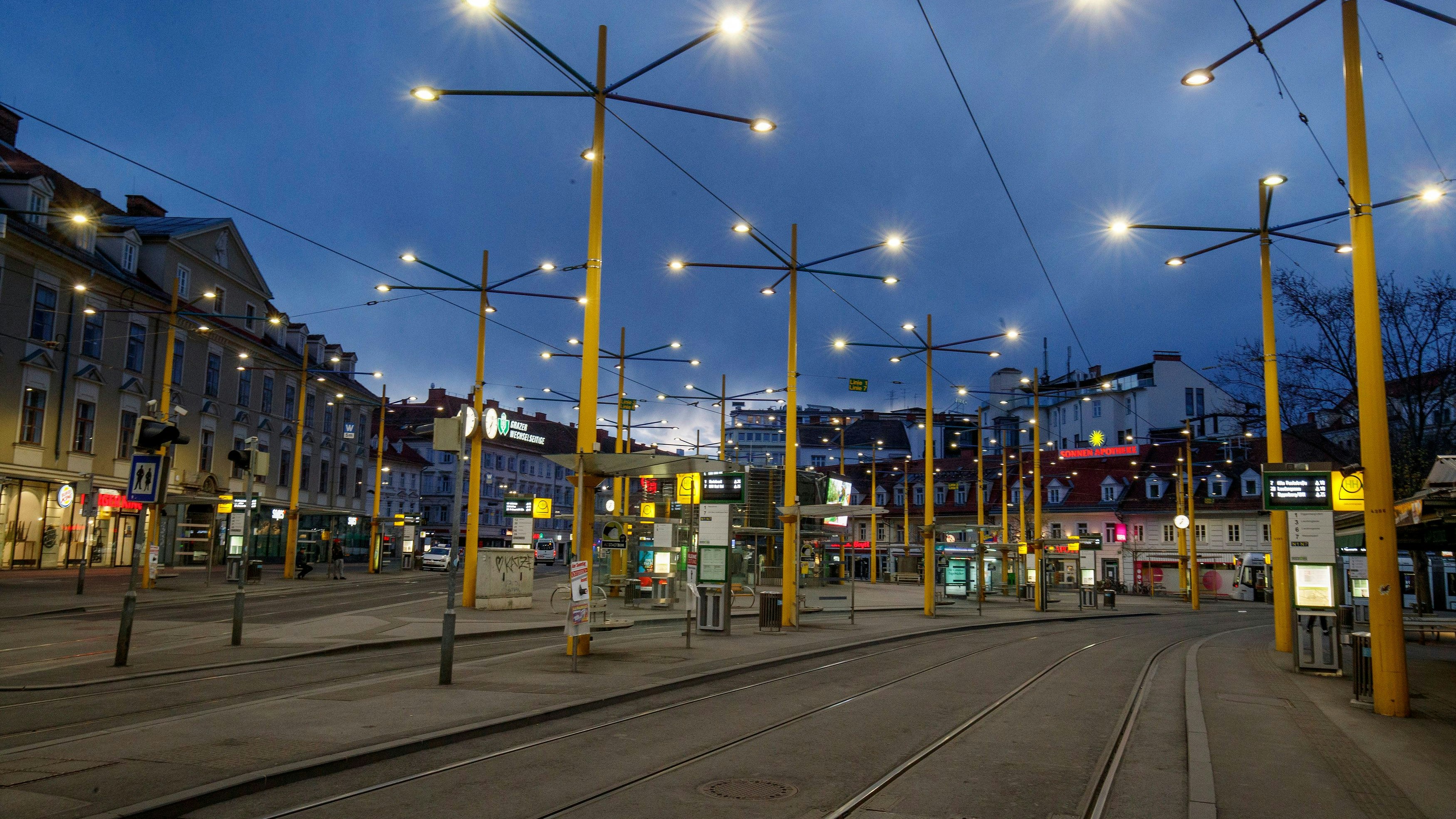 Zu der Messerattacke kam es im Juni am Grazer Jakominiplatz. (Symbolbild)