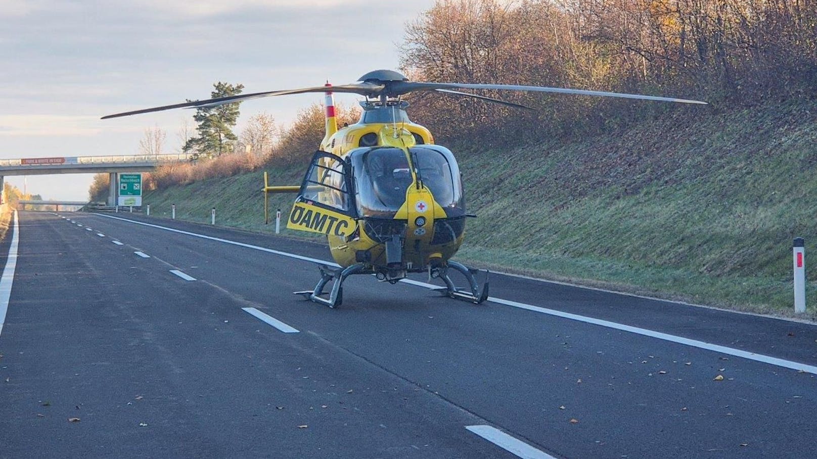 Medizinischer Notfall: Crash auf der S6 – Einsatzkräfte vor Ort