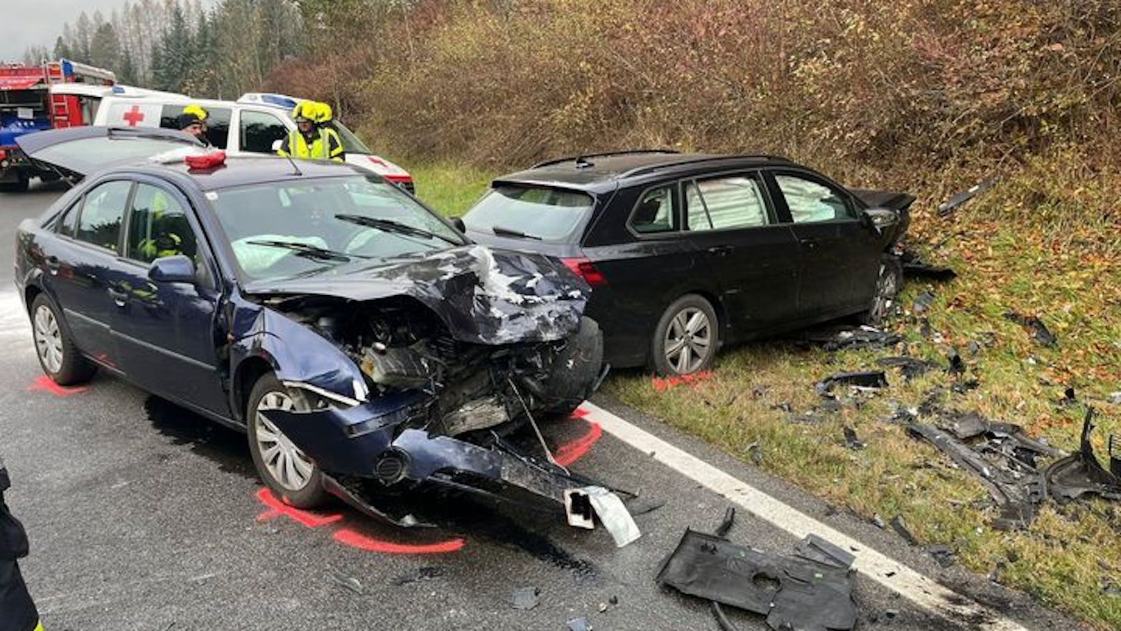 Frontalcrash in Kärnten fordert zwei Schwerverletzte