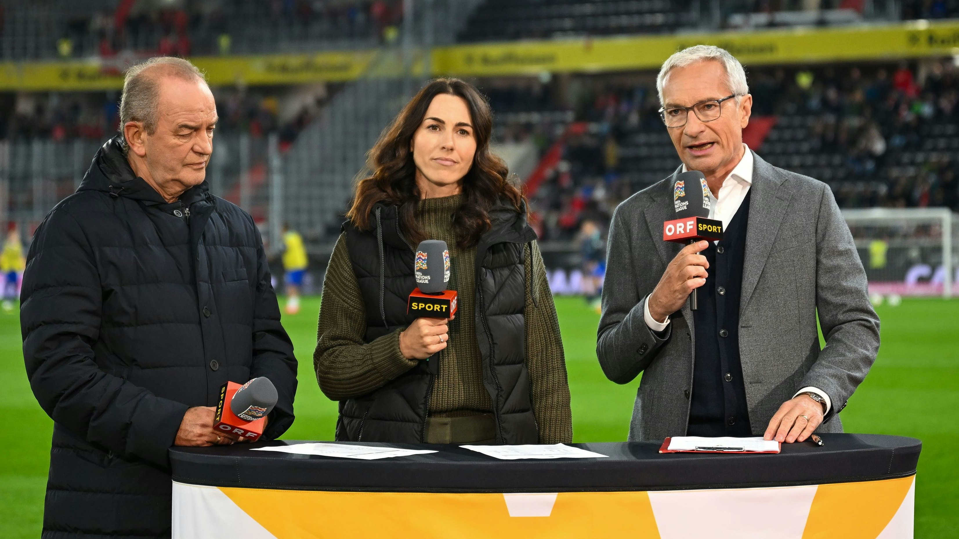 ORF-Expertin Viktoria Schnaderbeck mit Herbert Prohaska und Rainer Pariasek. 