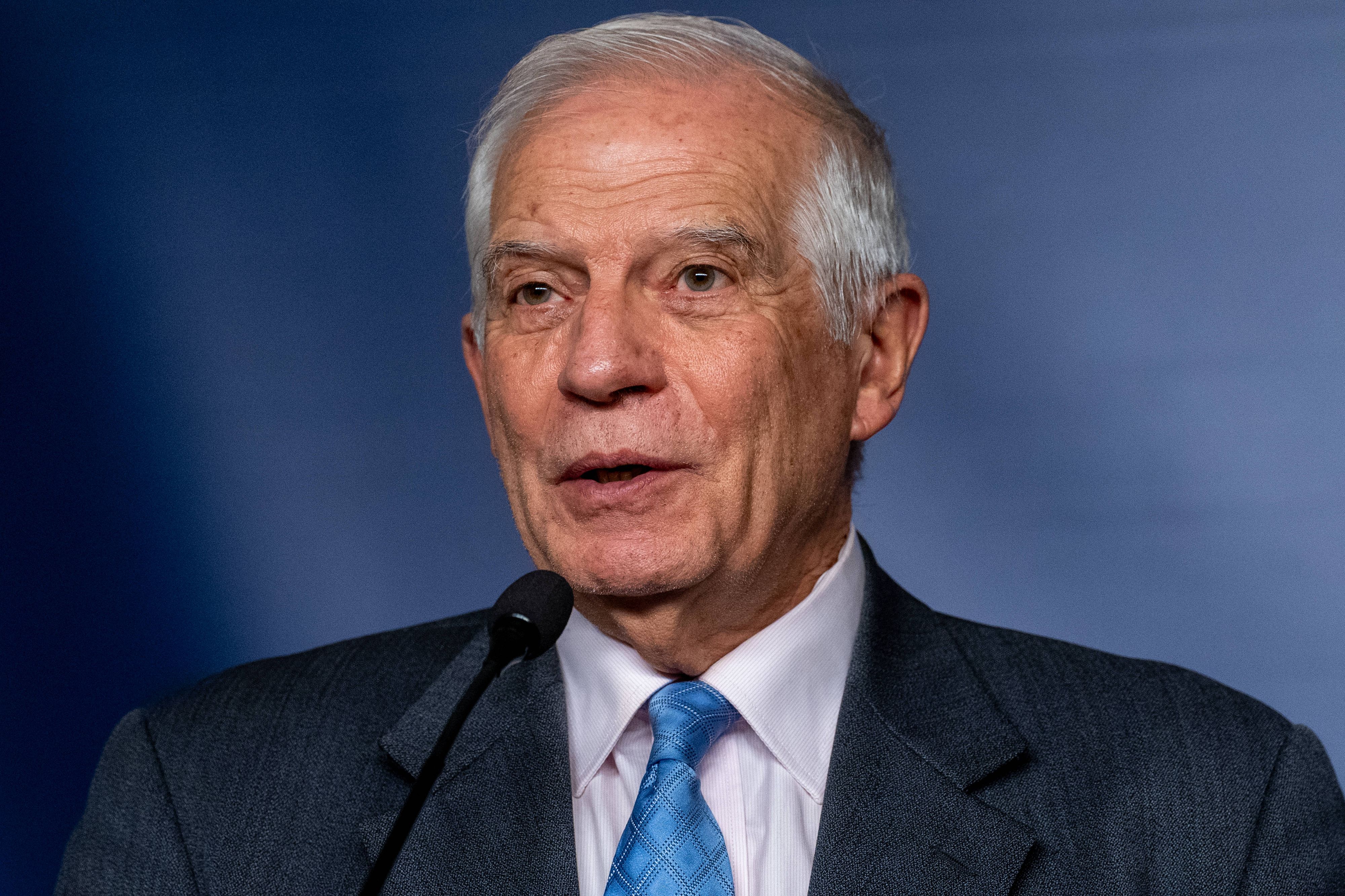 Der EU-Chefdiplomat will den Dialog mit Israel aufgrund der Kriegsführung des Landes aussetzen.