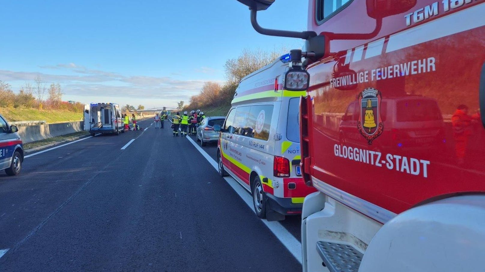 Medizinischer Notfall: Crash auf der S6 – Einsatzkräfte vor Ort