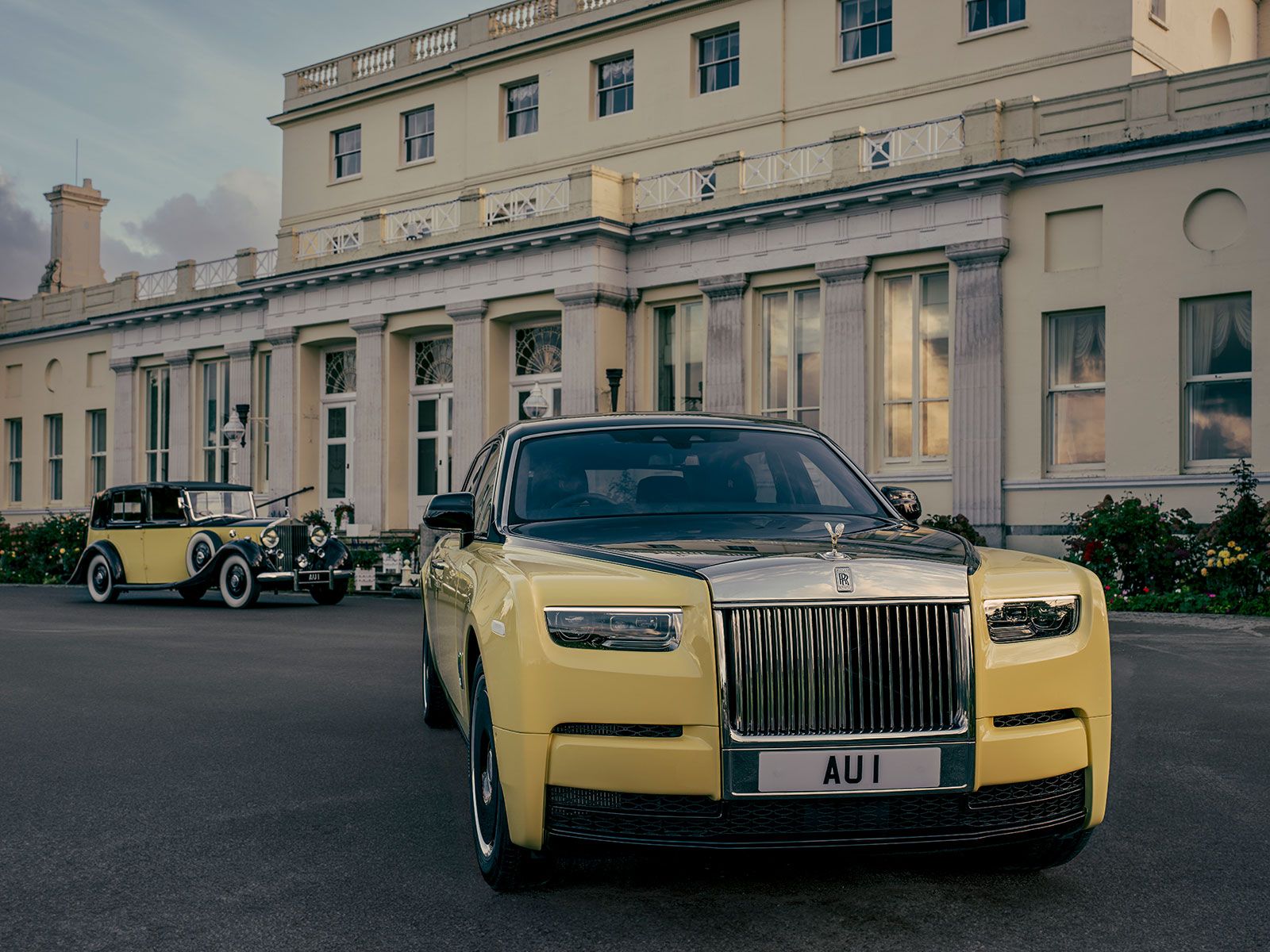 Der Lichthimmel im Innenraum bildet die Sternenkonstellation über dem Furka-Pass, dem letzten Drehort des Films, nach.