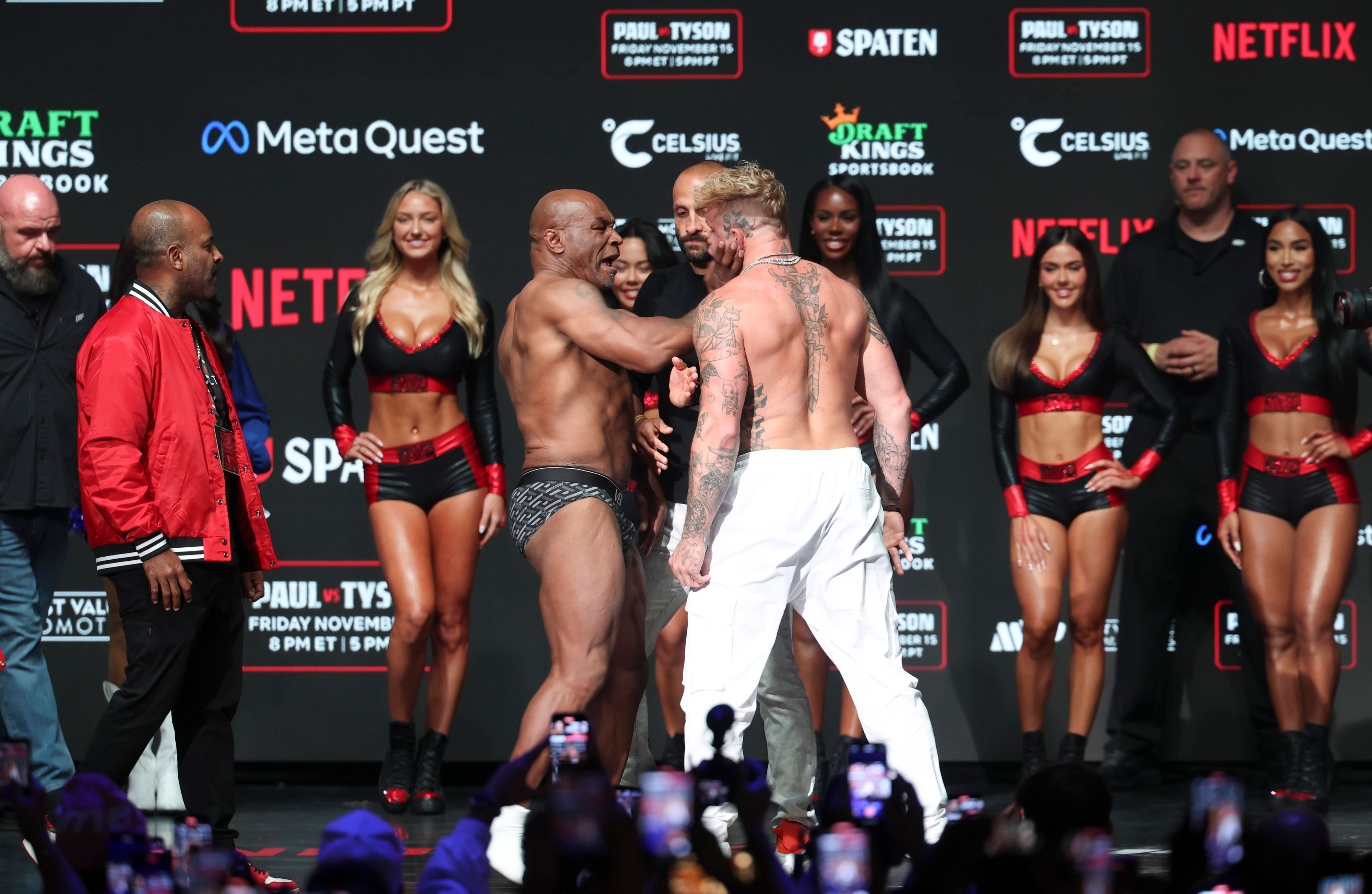 Mike Tyson schlagt zu