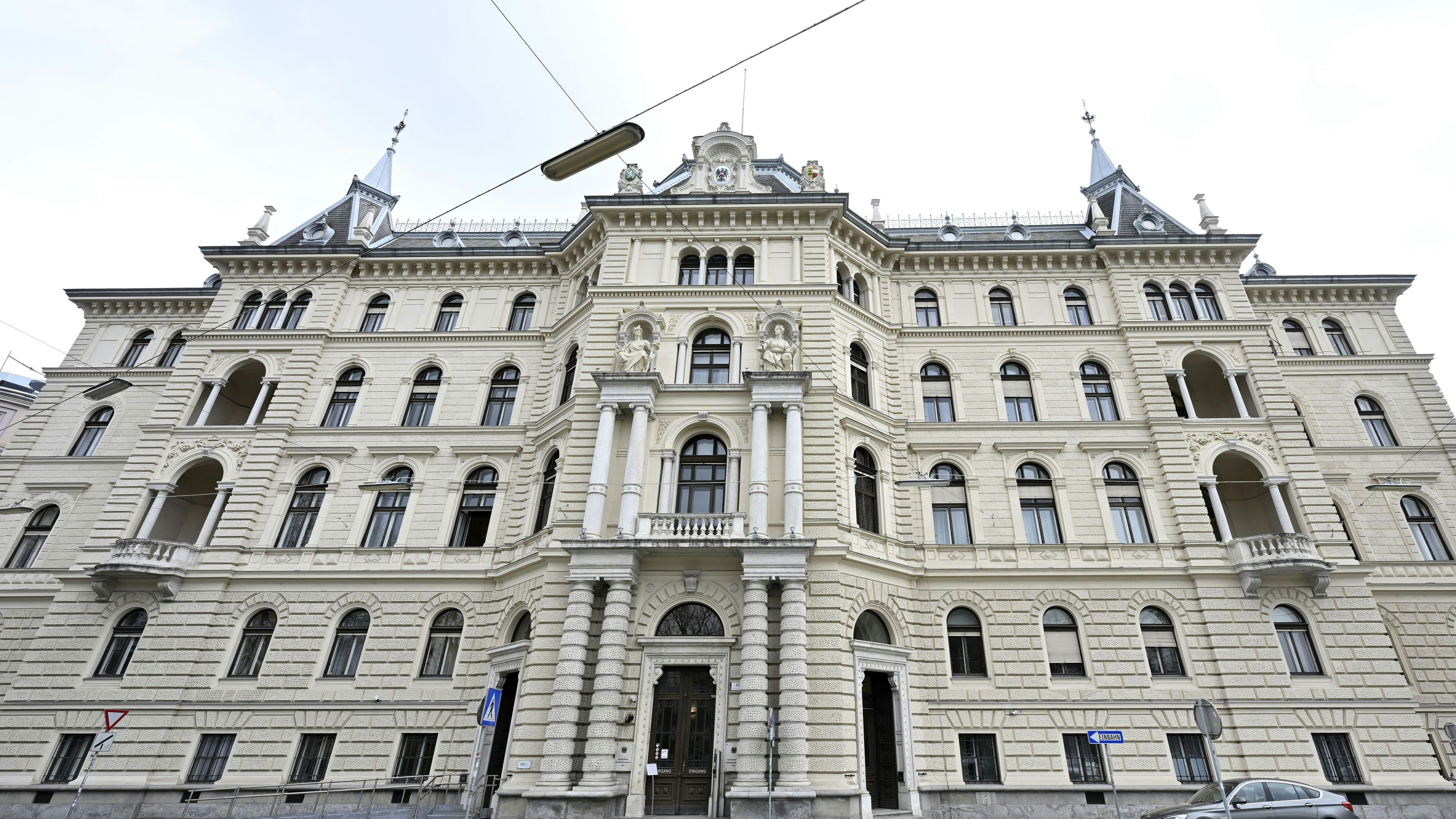 Heute.at - 18 Jahre auf der Flucht – jetzt doch Mordprozess