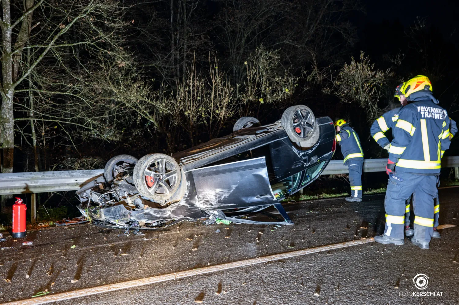Der Octavia  wurde bei dem Unfall im Bezirk Freistadt völlig zerstört.