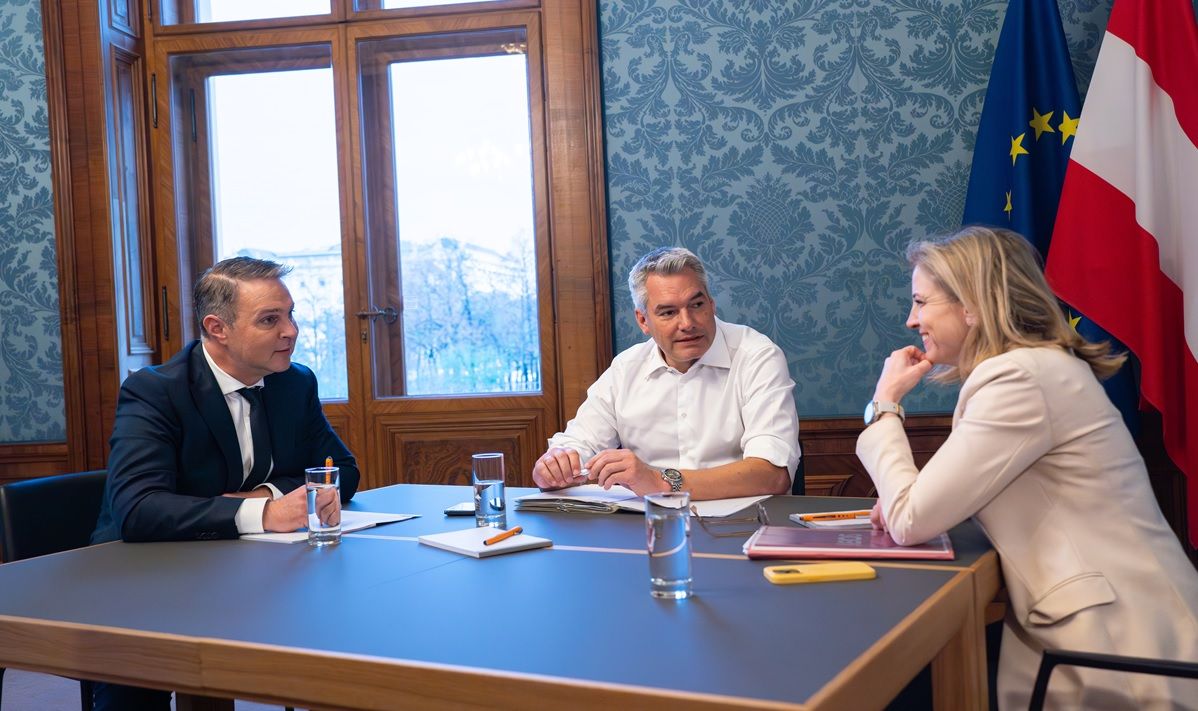 ÖVP, SPÖ und Neos setzen am Wochenende ihre Sondierungsgespräche fort.