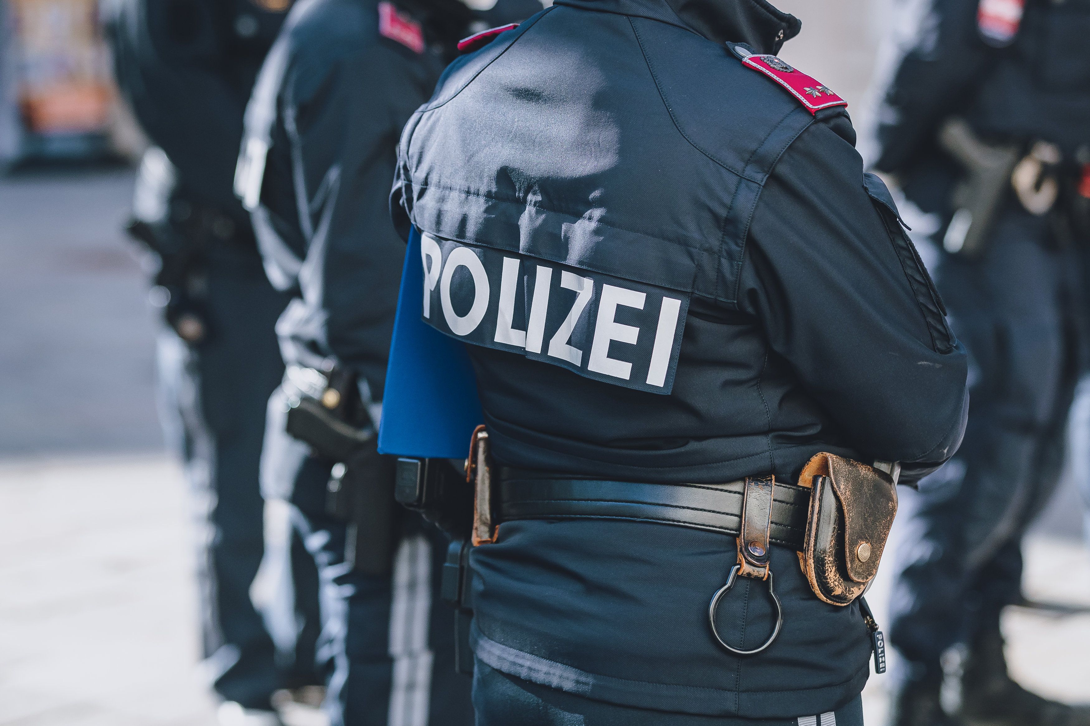 Polizisten bei der Arbeit (Symbolbild)